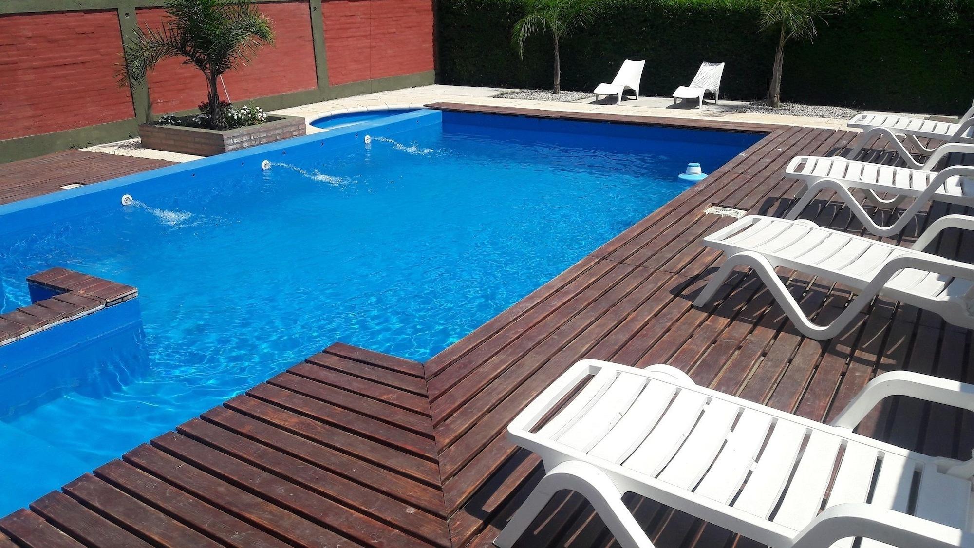 Vista Piscina Complejo Rumipal