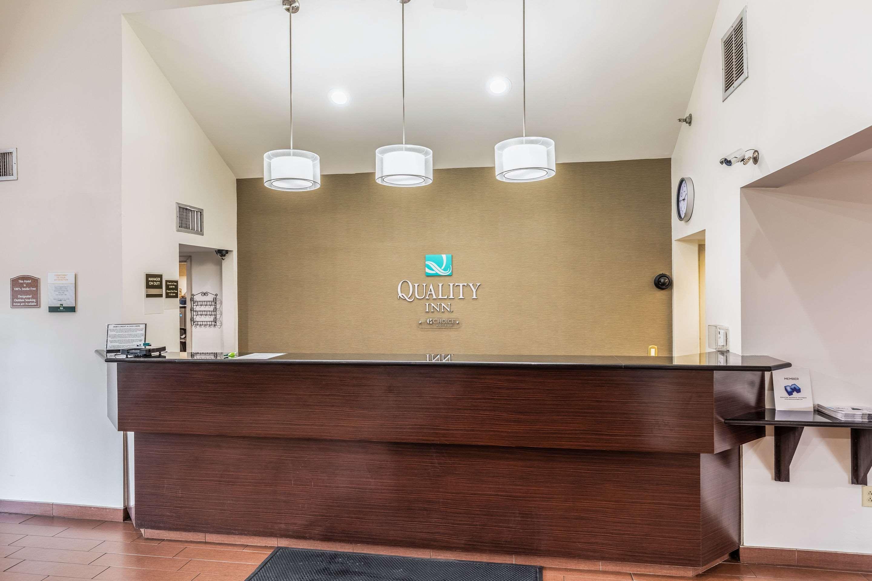 Vista Lobby Quality Inn Memphis Northeast near I-40