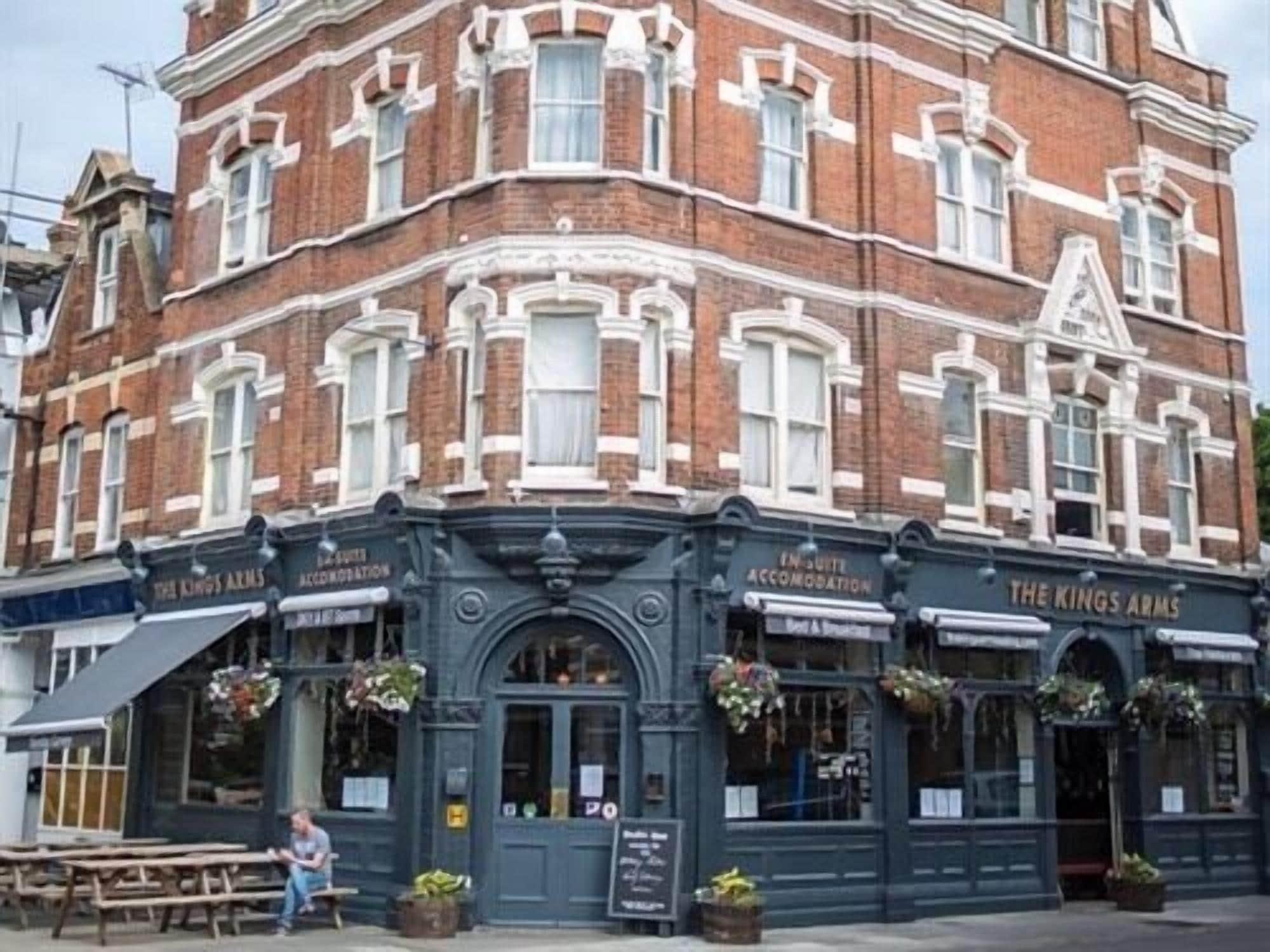 Varios The Kings Arms