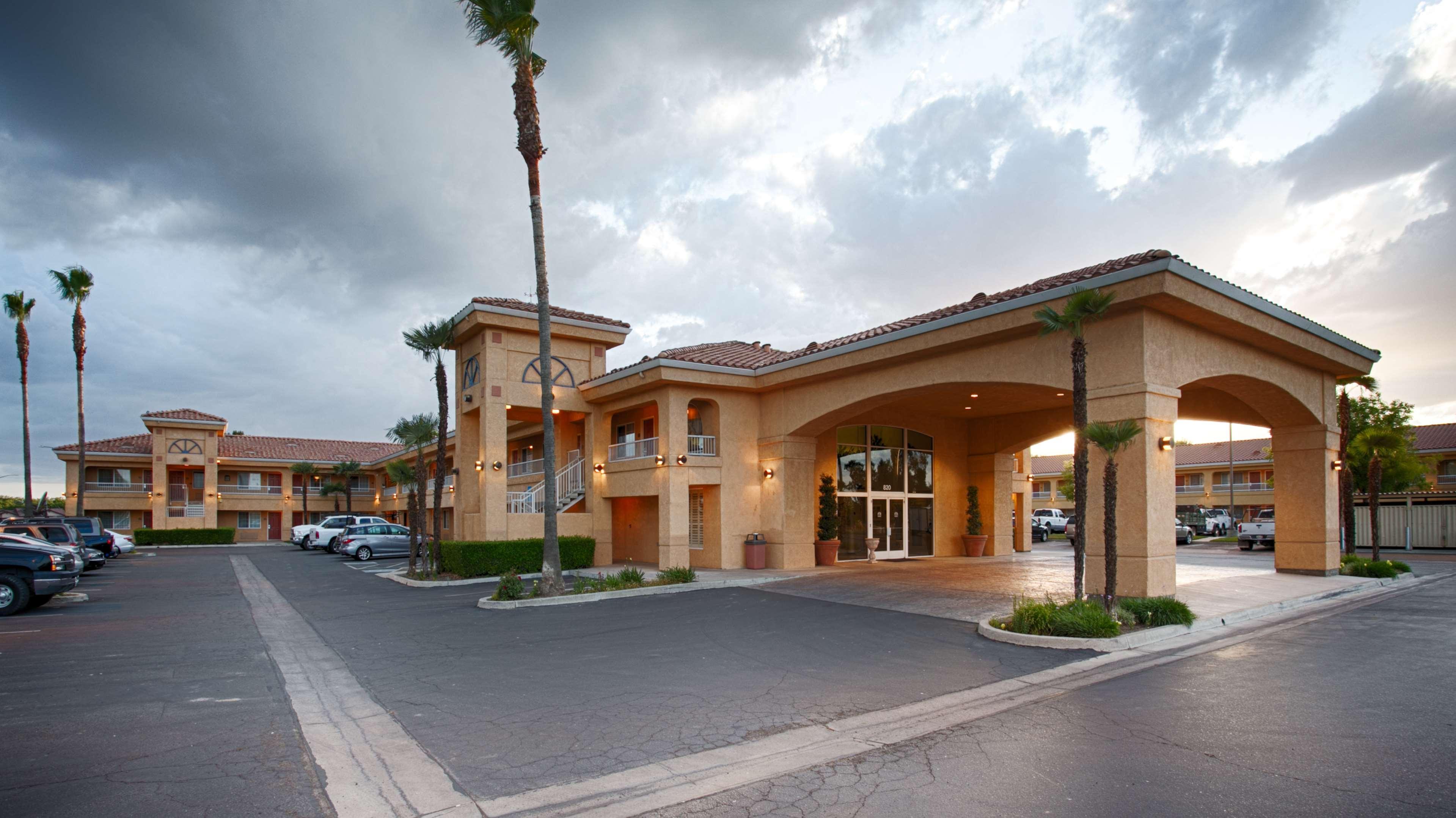 Vista Exterior Best Western Inn & Suites Lemoore