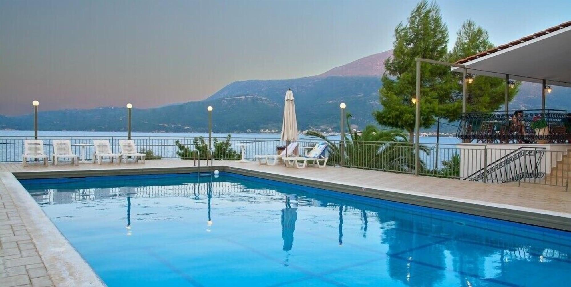 Varios Green Bay Hotel