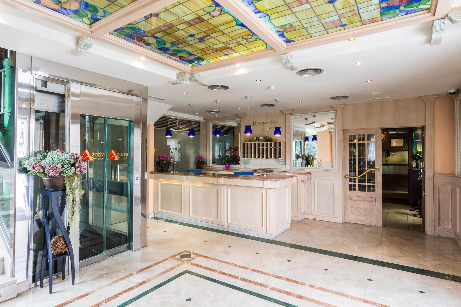 Vista Lobby Hotel Azofra