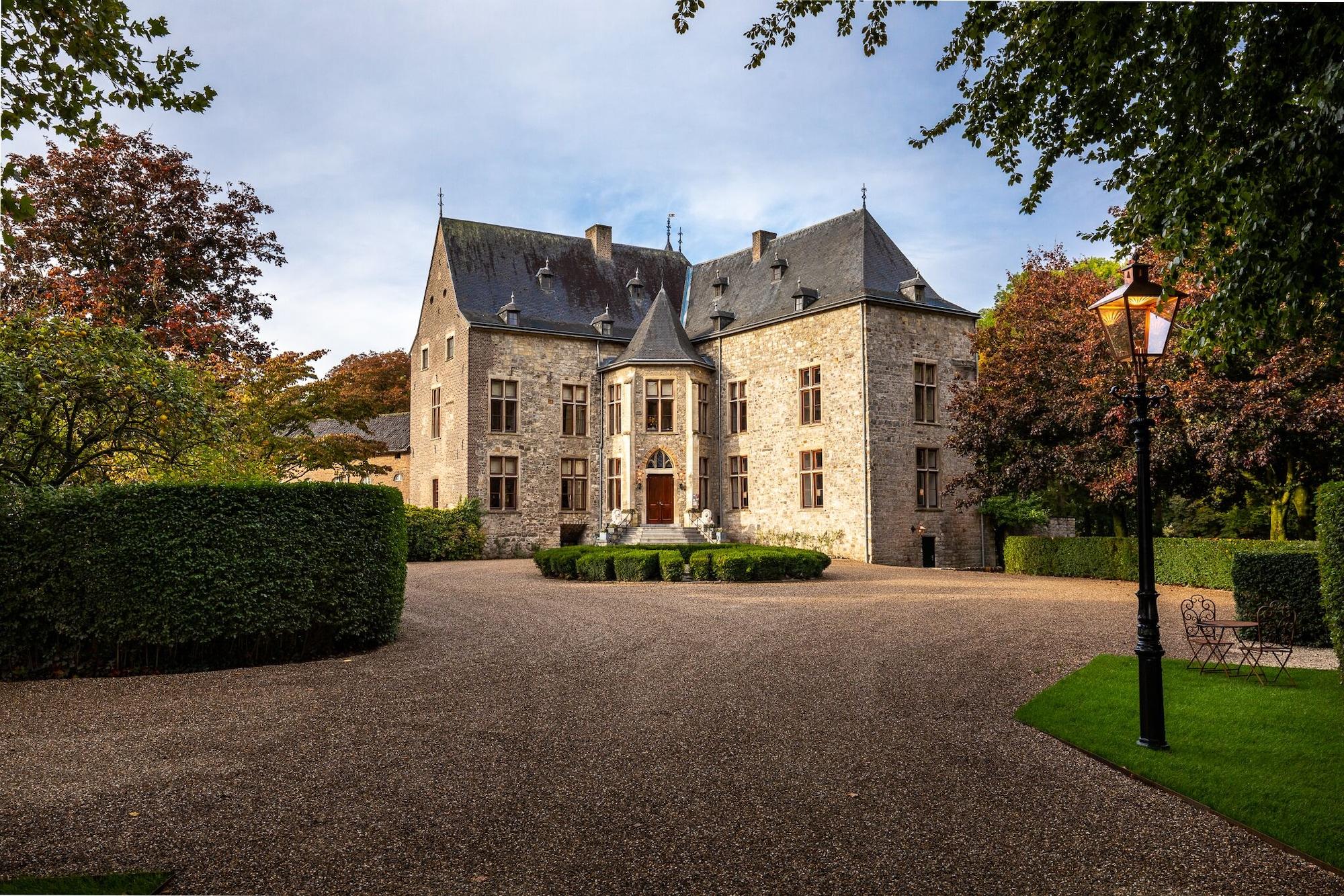Varios Chateau Wittem