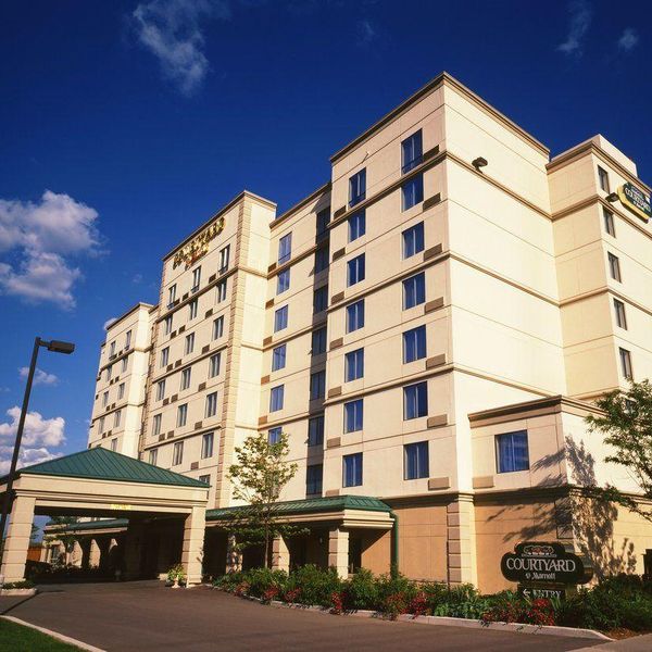 Courtyard by Marriott Toronto Airport