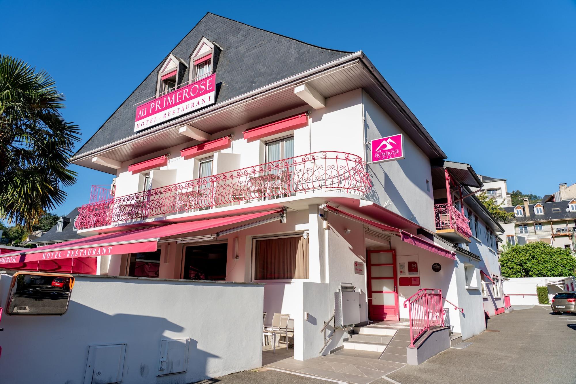 Varios Au Primerose Hotel