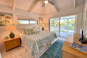 Alquiler Vacacional - Luxury waterfront Islamorada Retreat w/private pool, hot tub, lanai bar& firepit