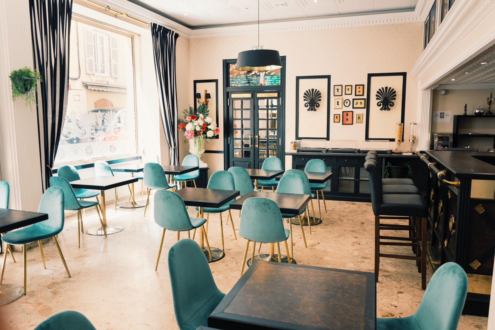 Bar/Salón Hotel Napoleon