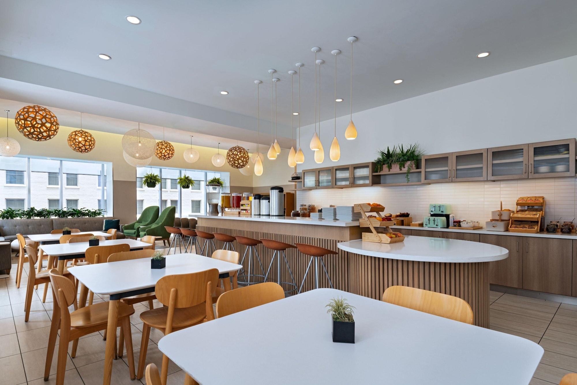Restaurant Element Austin Downtown