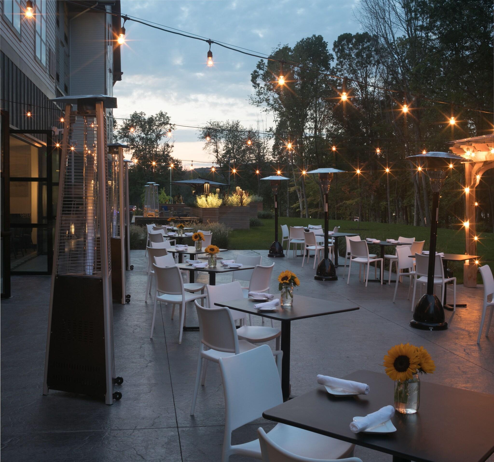 Restaurant Hotel Zero Degrees Danbury
