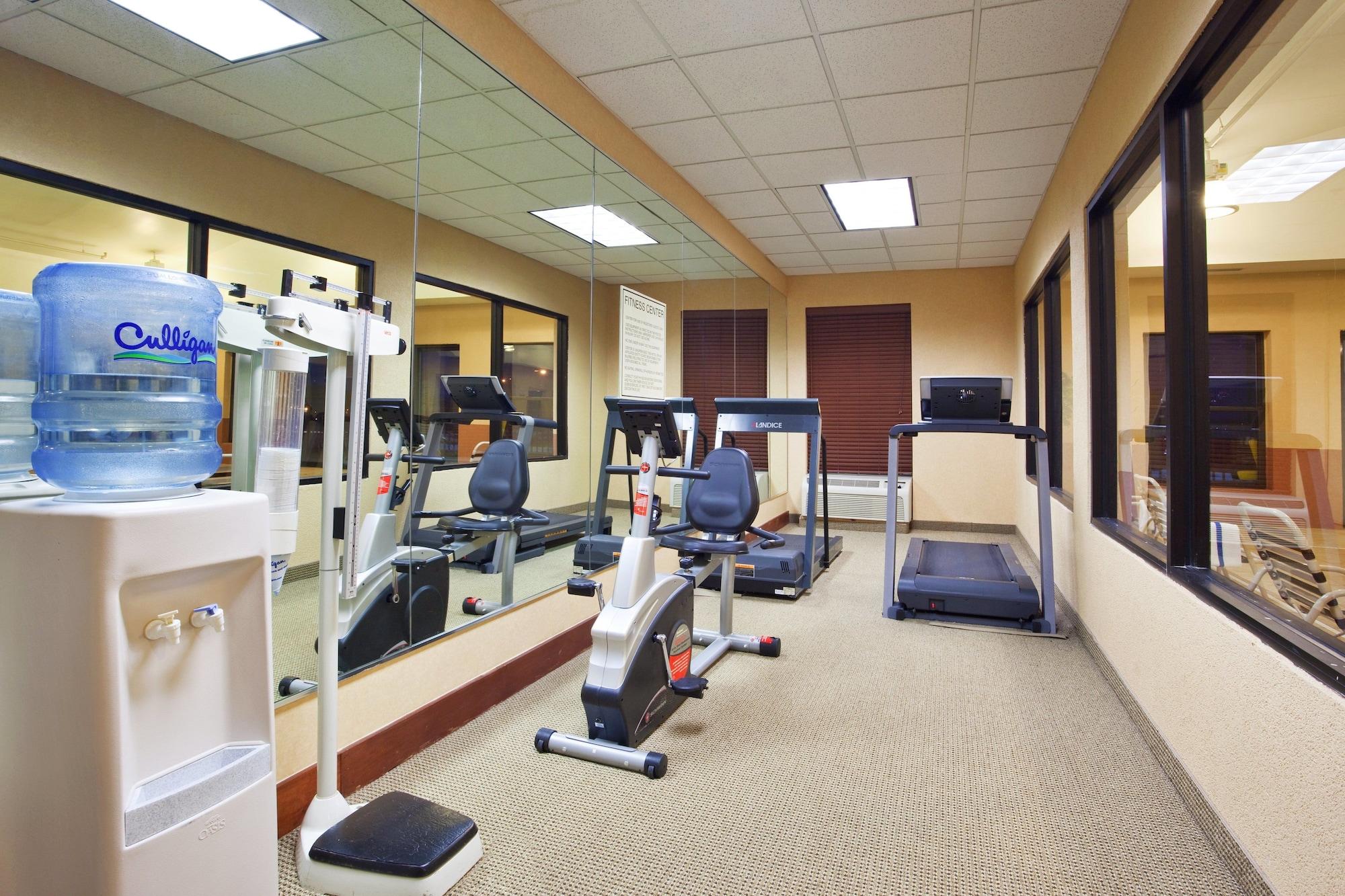 Gimnasio Holiday Inn Express Hotel & Suites Cleveland-Streetsboro by IHG