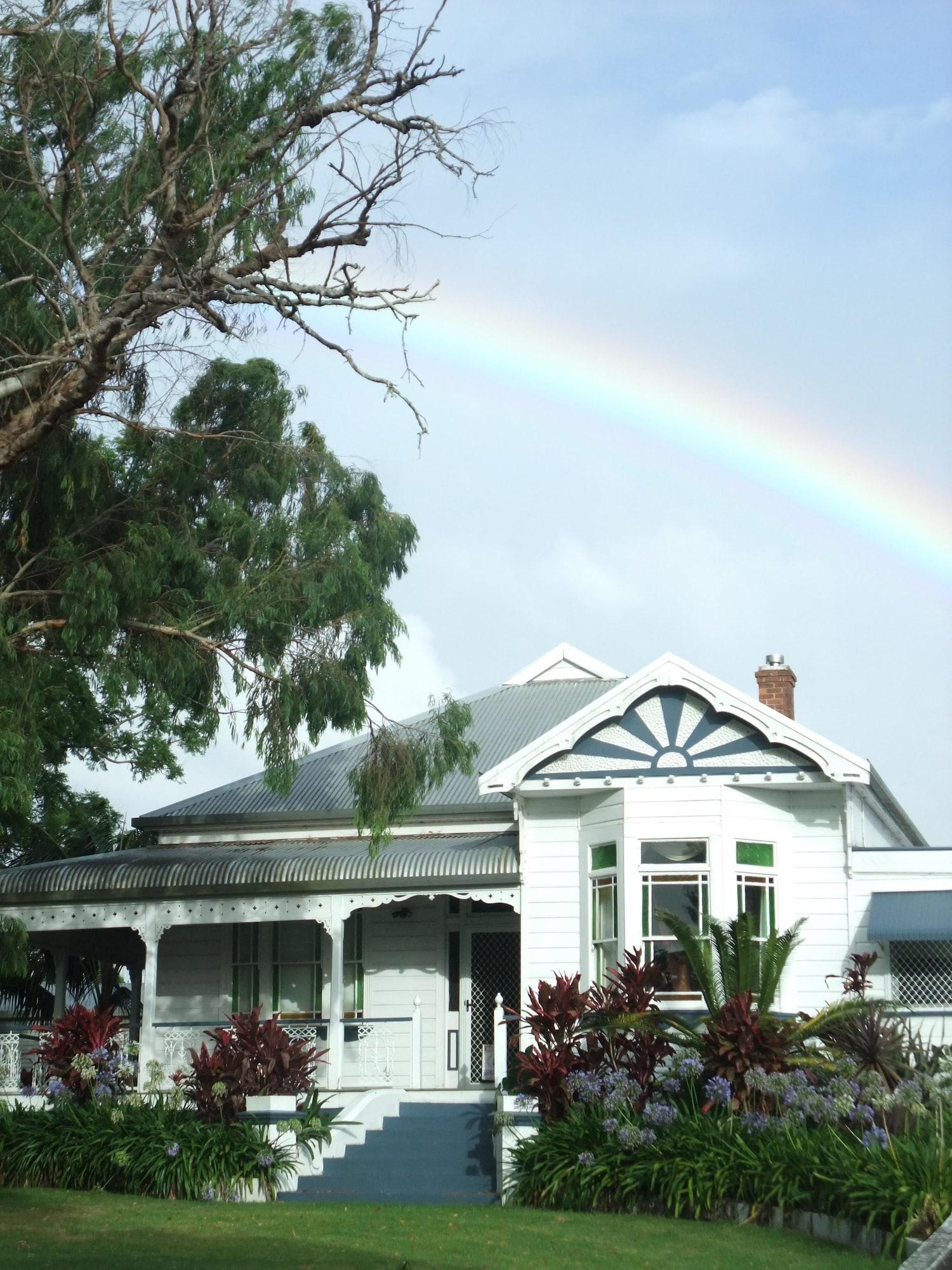 Vista Lobby Colonial Court Motor Inn