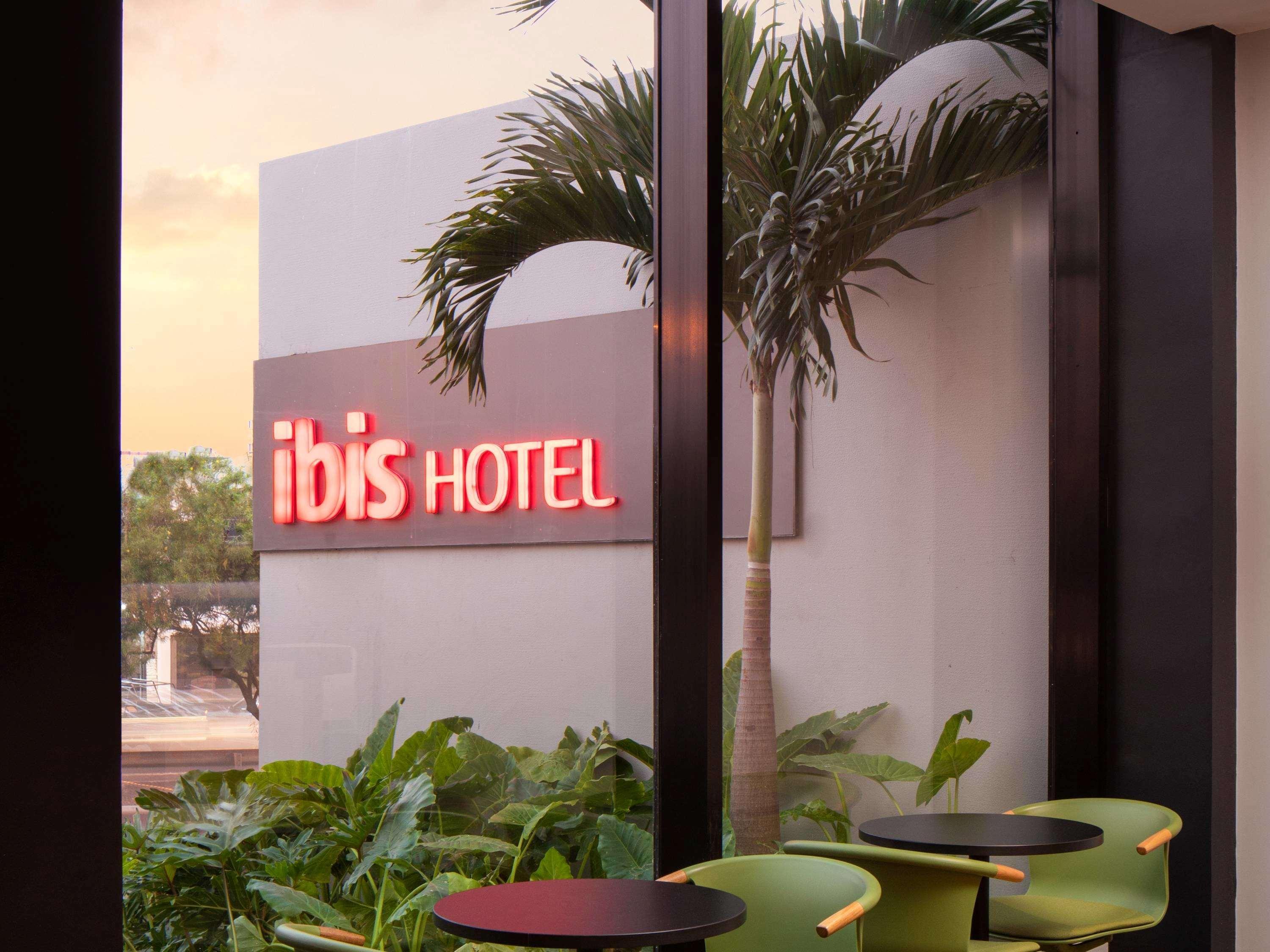 Bar/Salón Ibis Santa Cruz DE LA Sierra