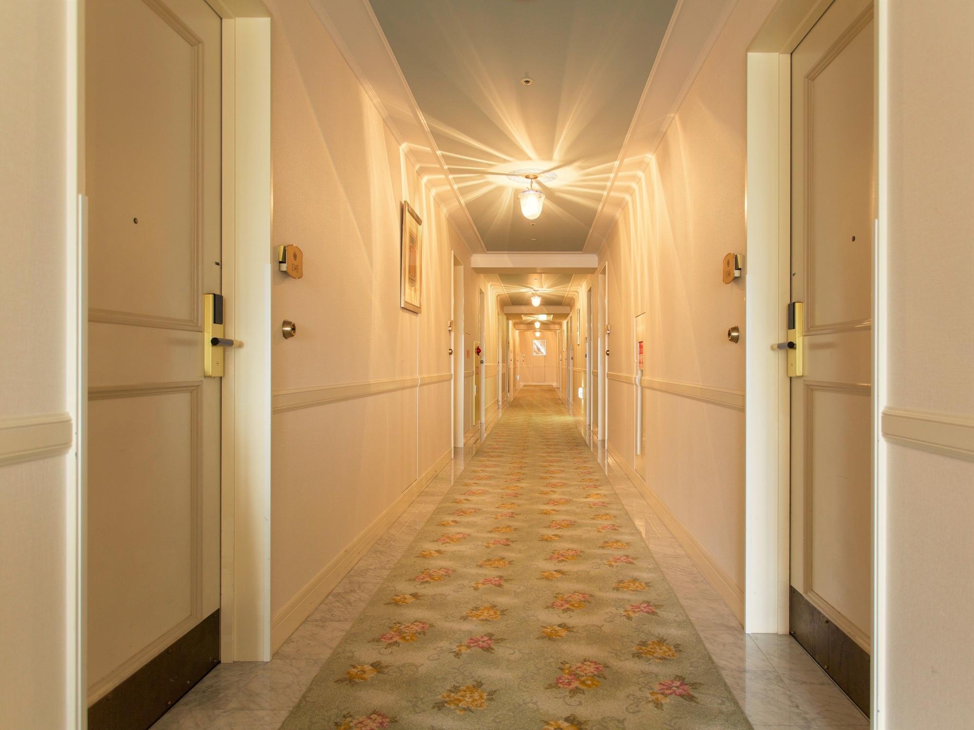 Varios Hotel Monterey Osaka