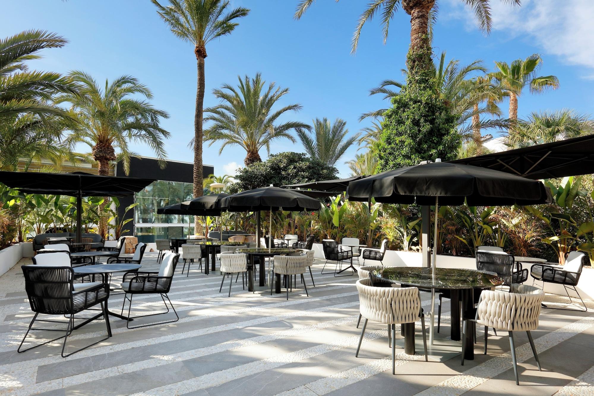 Restaurant Ushuaïa Ibiza Beach Hotel - Adults Only - Club Entrance Included