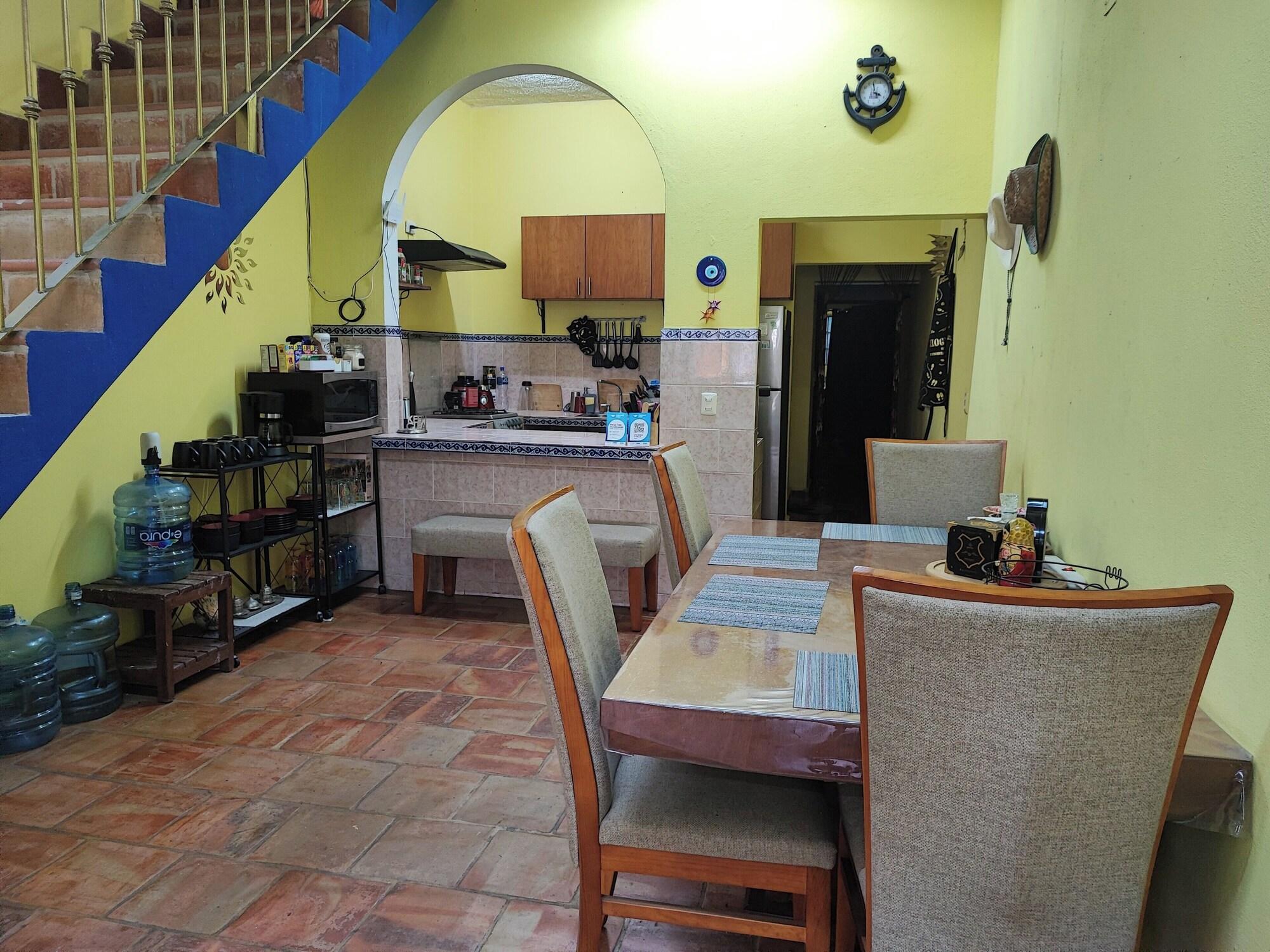 Vista Lobby Casa Maruja Roomies House