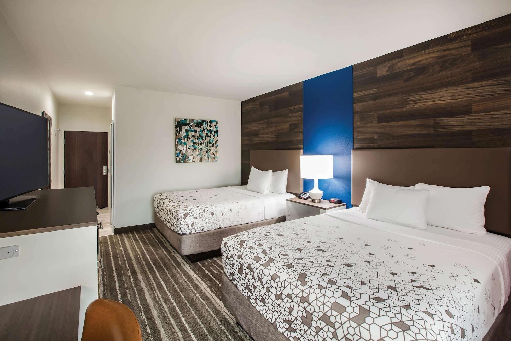 Habitación La Quinta Inn & Suites by Wyndham Owasso