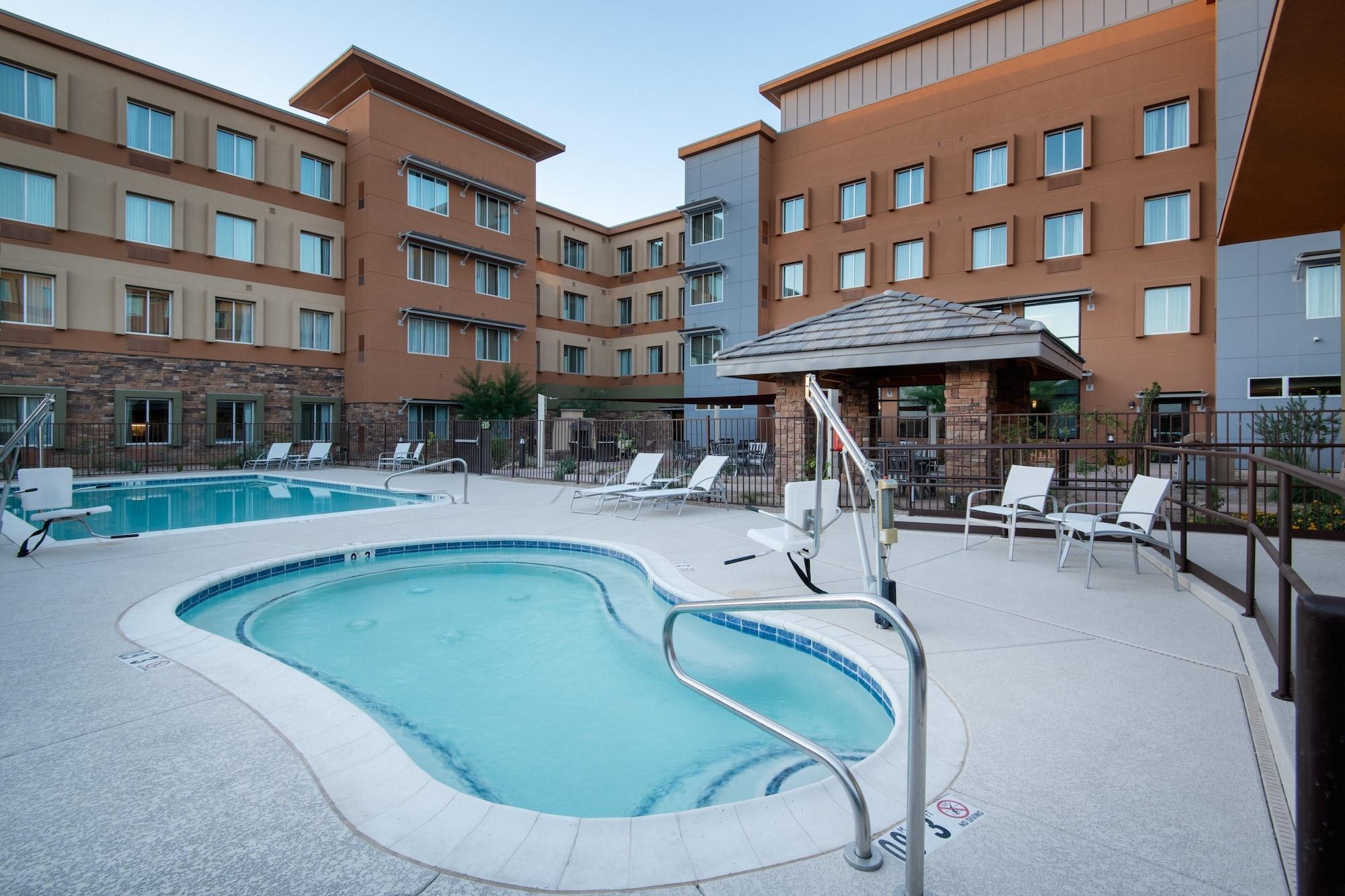 Vista Piscina Staybridge Suites Scottsdale - Talking Stick by IHG