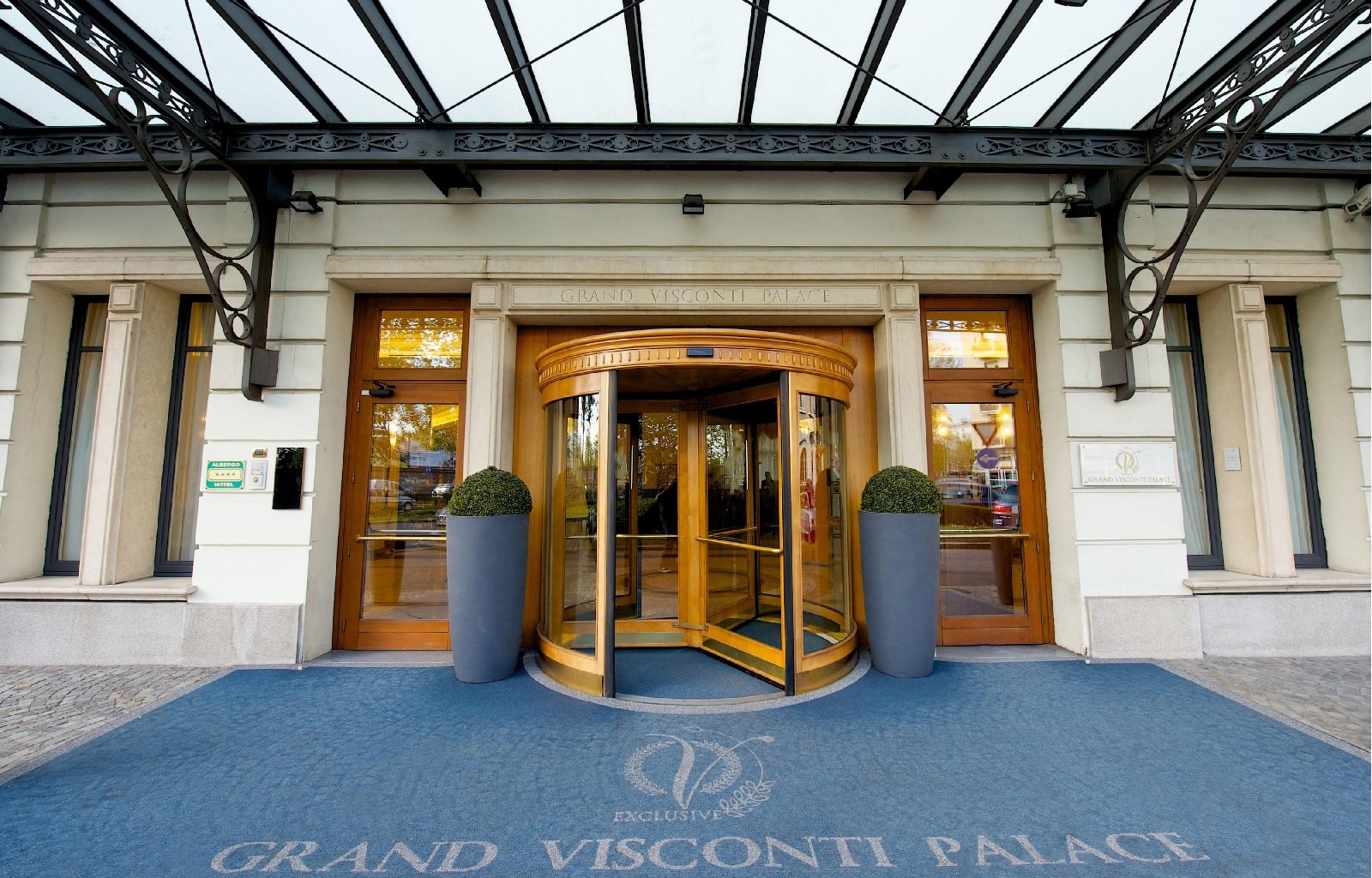Vista Exterior Grand Visconti Palace