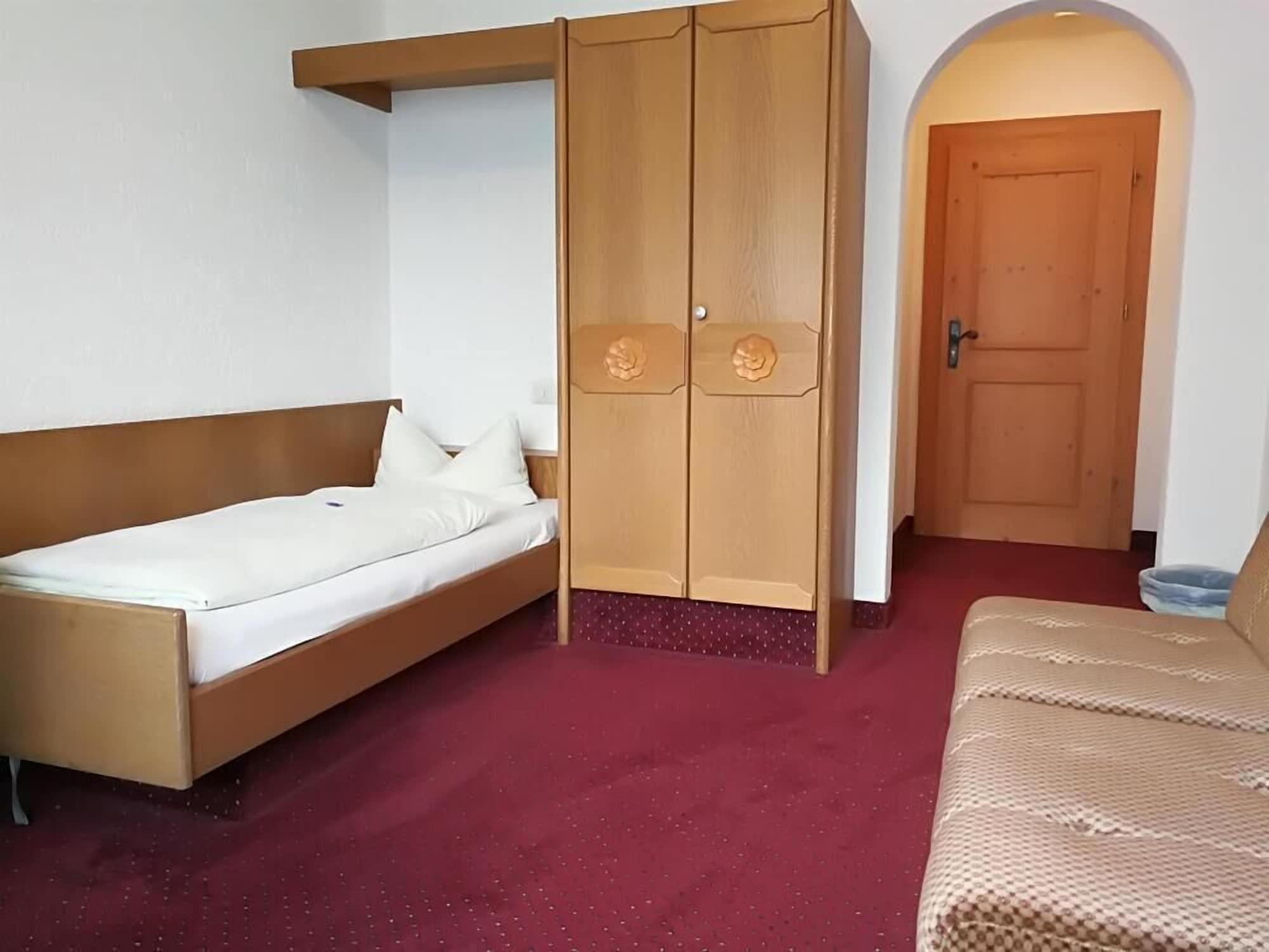 Habitación Hotel & Restaurant Becher