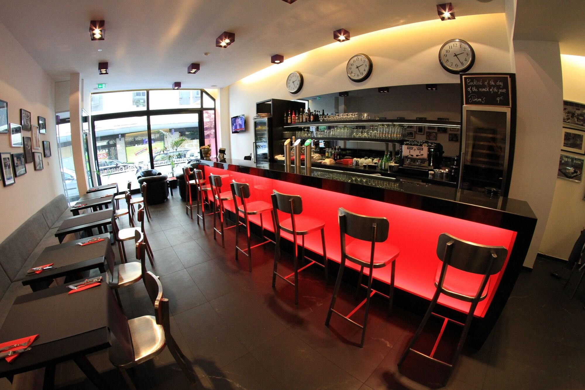 Bar/Salón Hotel Grey