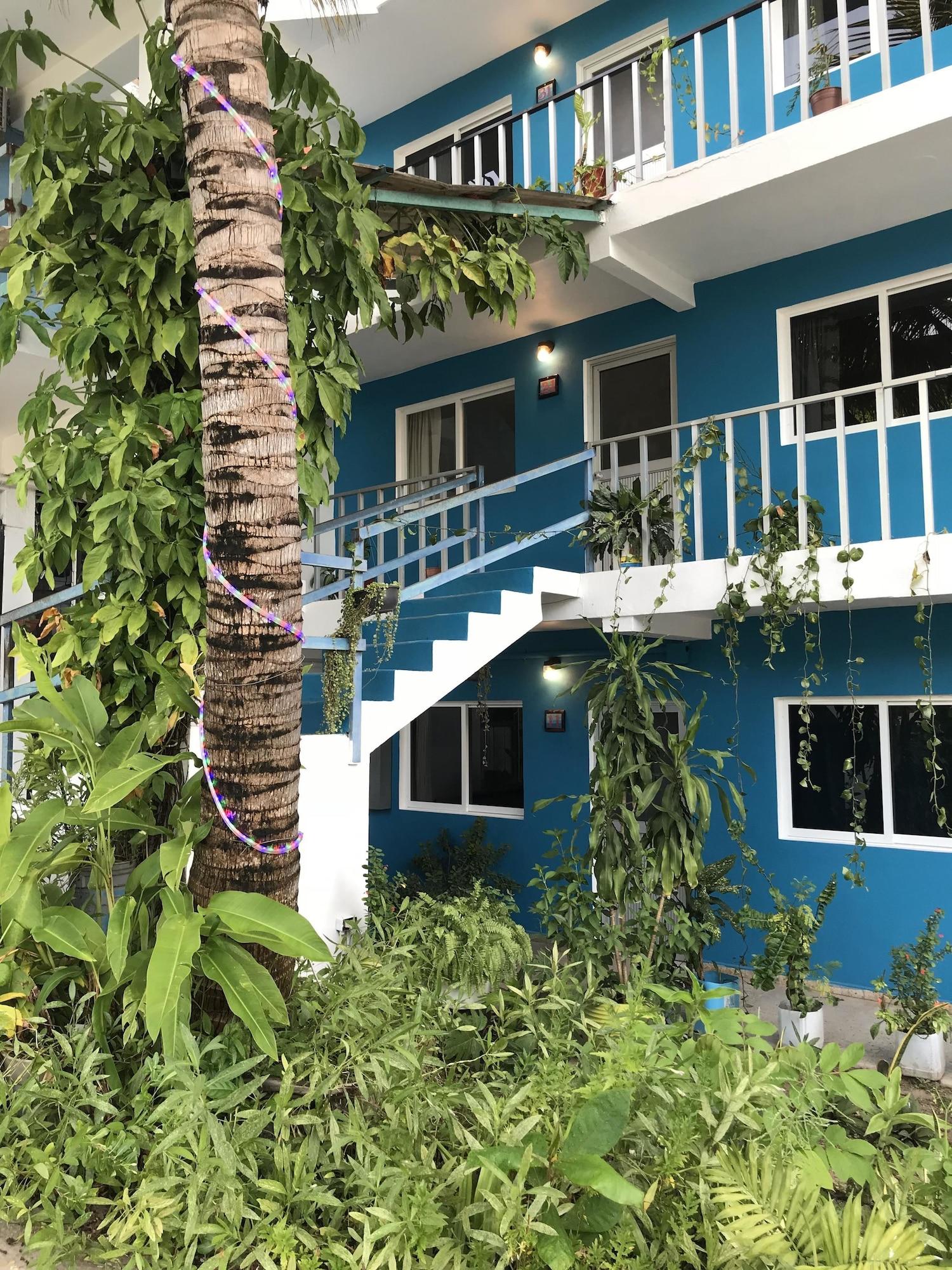 Varios Blue Coconut Cancun Hotel