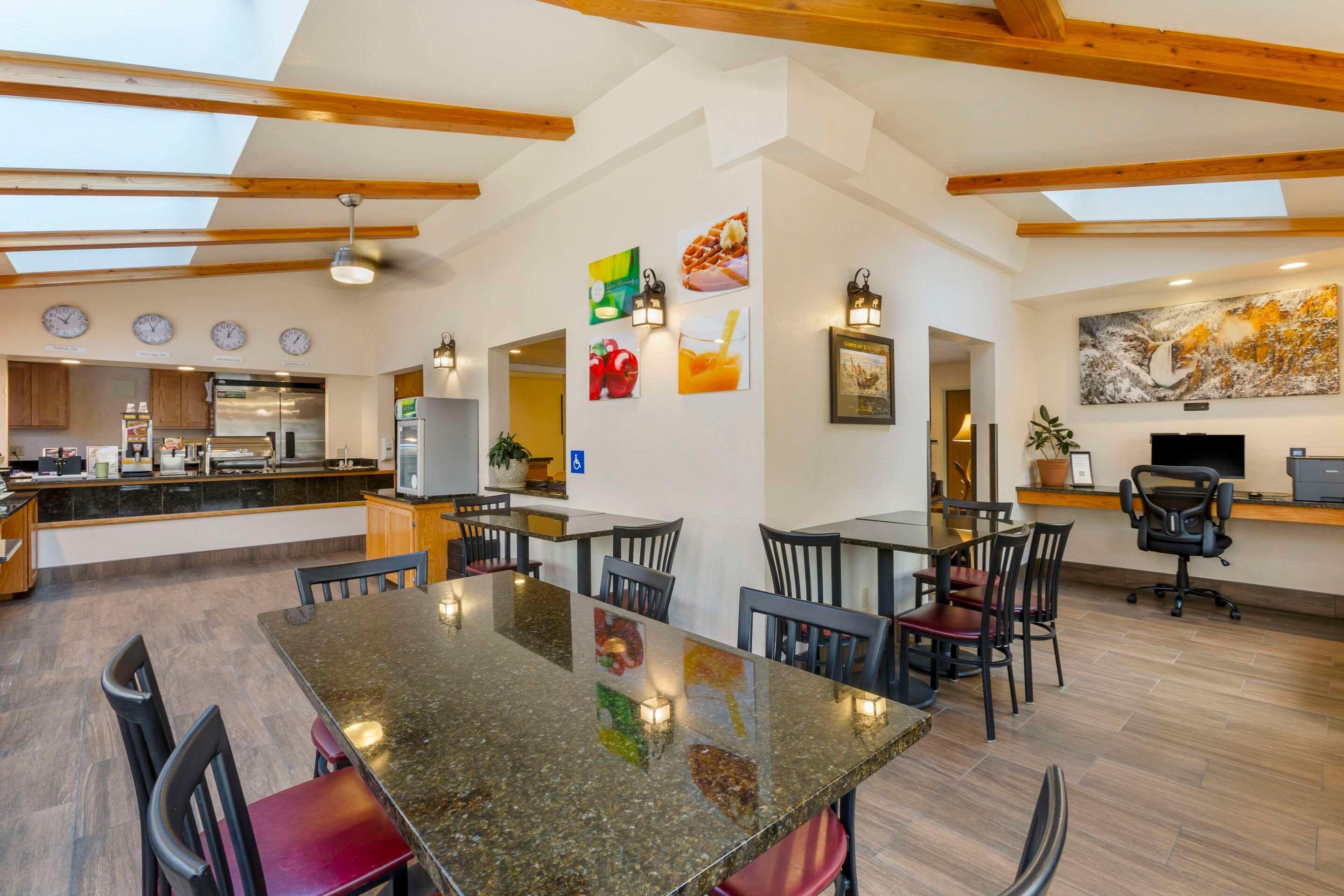 Restaurant Quality Inn Red Lodge Gateway To Yellowstone