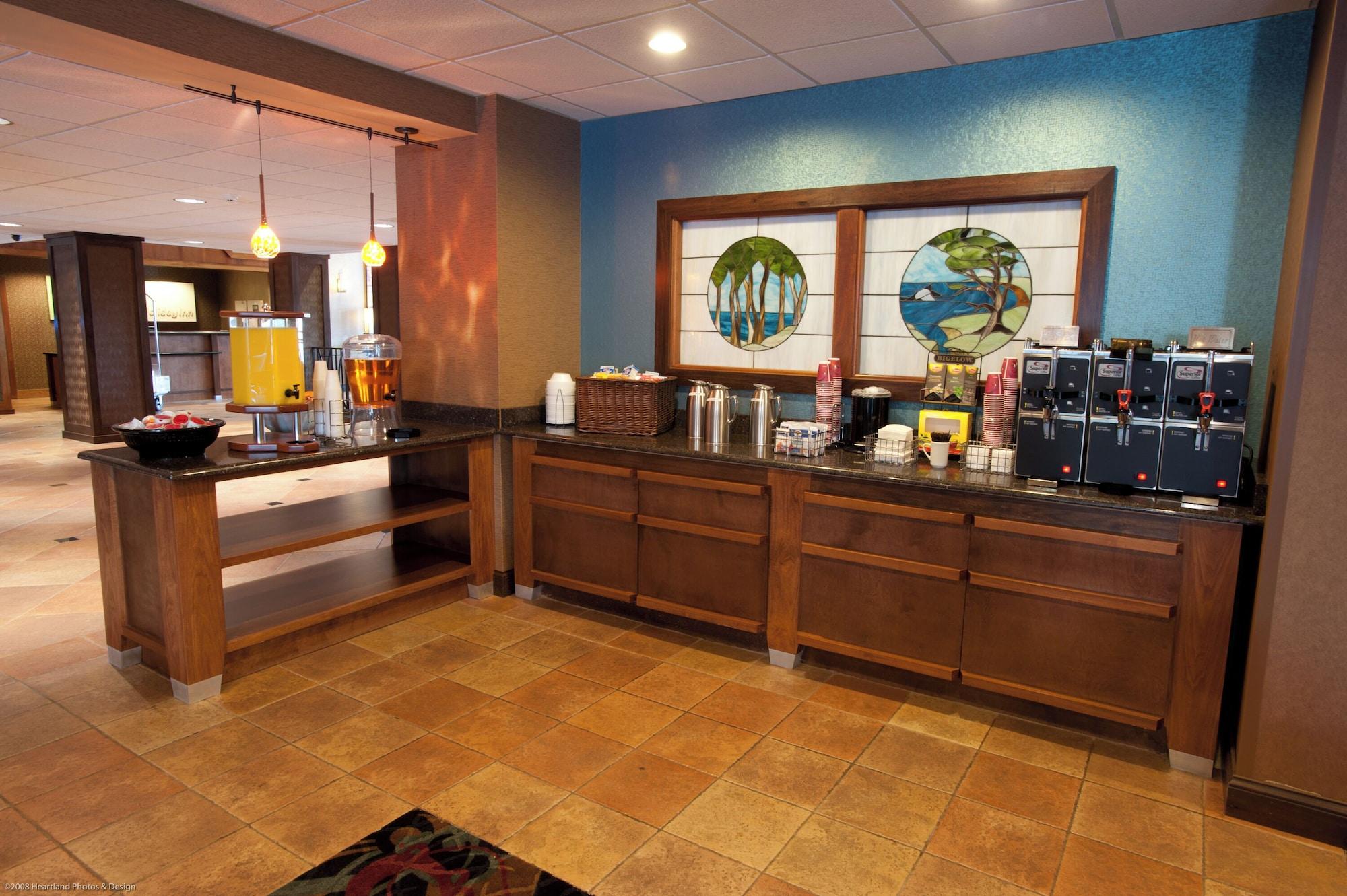 Restaurant Holiday Inn Hotel & Suites Council Bluffs I-29 by IHG