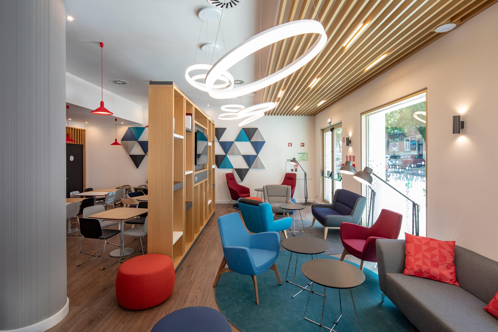 Vista Exterior Holiday Inn Express Lisbon - Plaza Saldanha by IHG