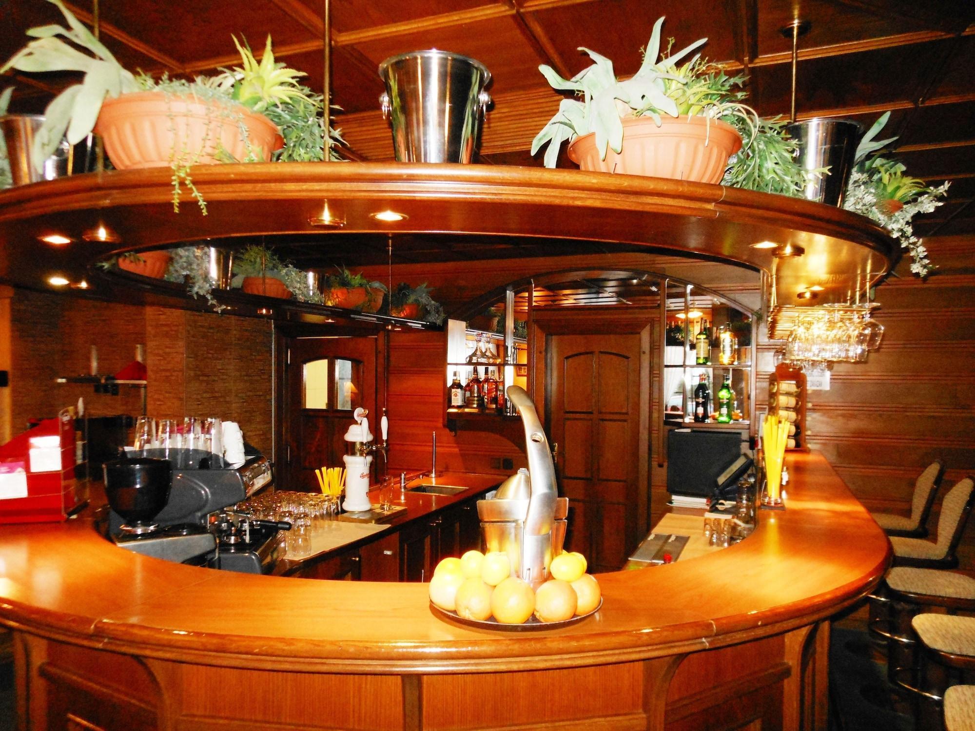 Bar/Salón Start
