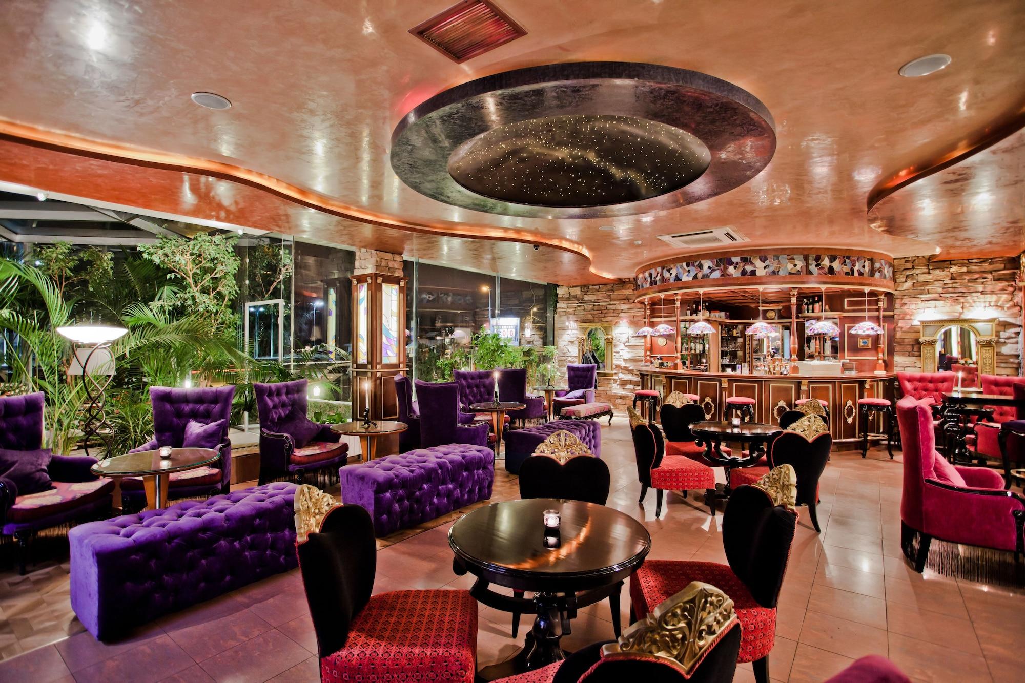 Bar/Salón Hotel Maritza