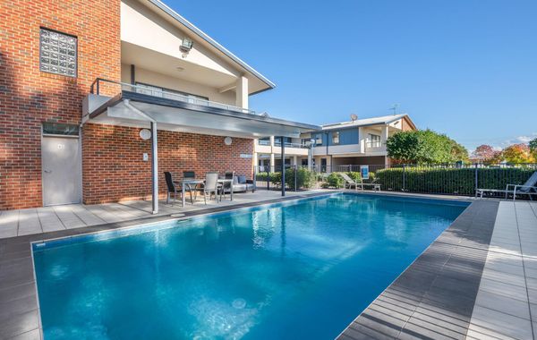Hawkesbury Race Club Motel