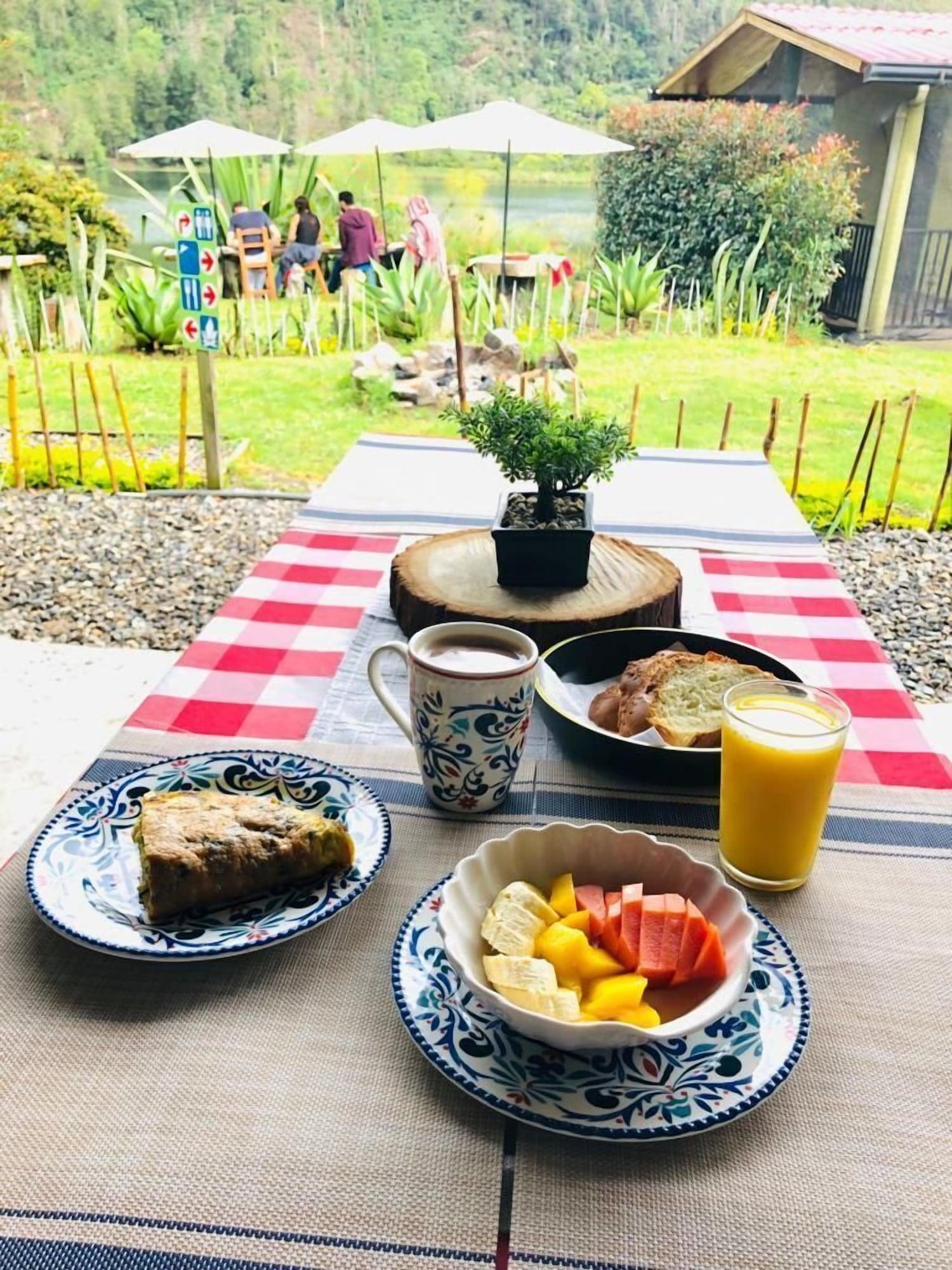 Restaurant Glamping Laguna Sagrada