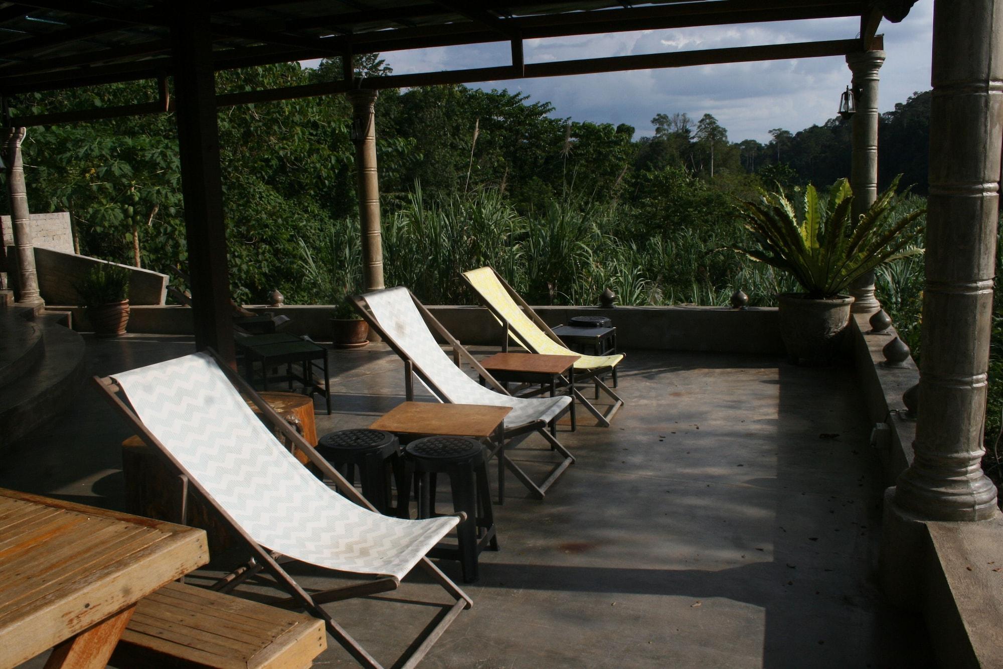 Varios Balai Serama Guesthouse