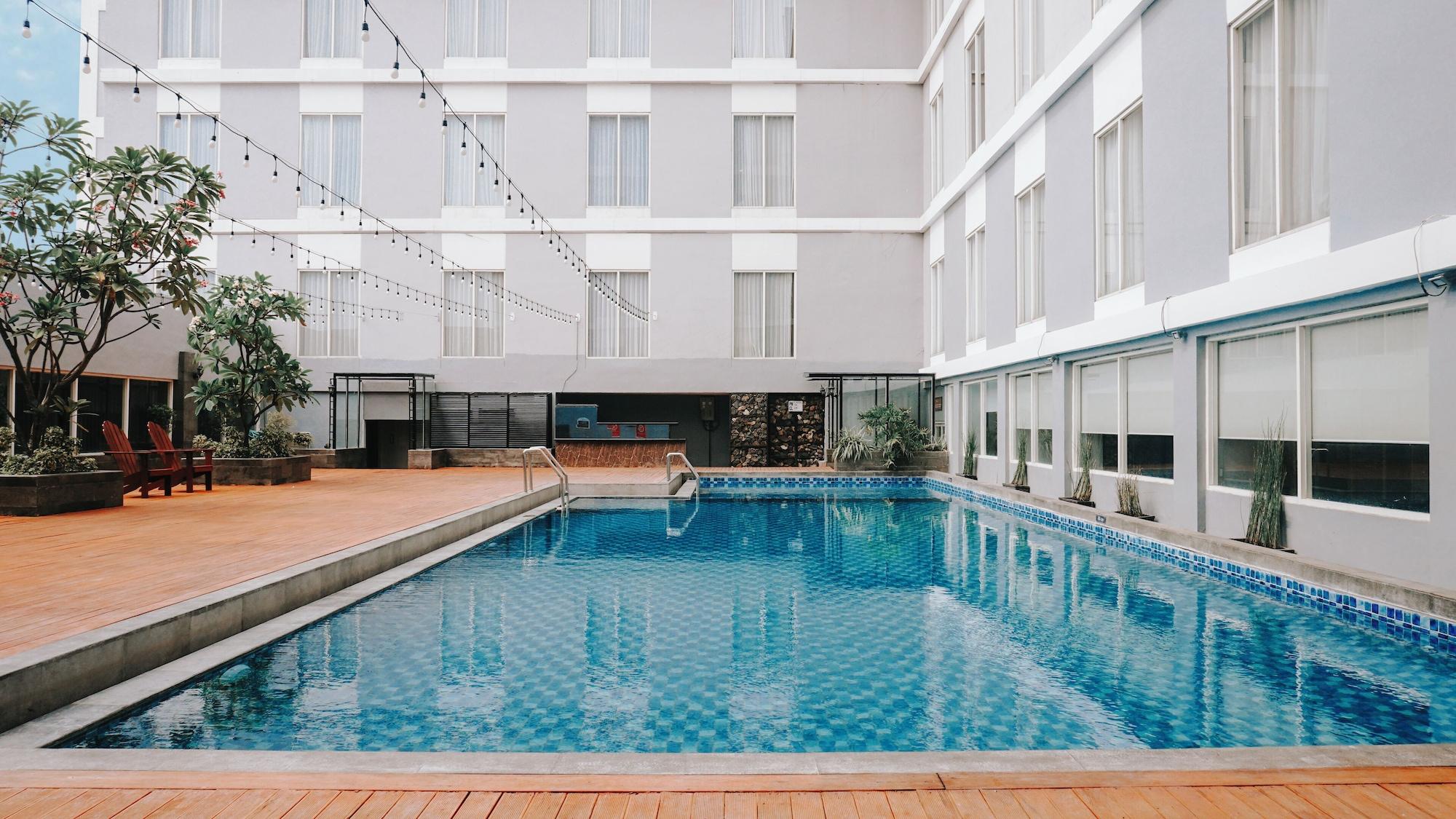 Vista Piscina Ascent Premiere Pasuruan