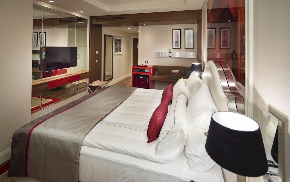 Hotel TITANIC Gendarmenmarkt Berlin