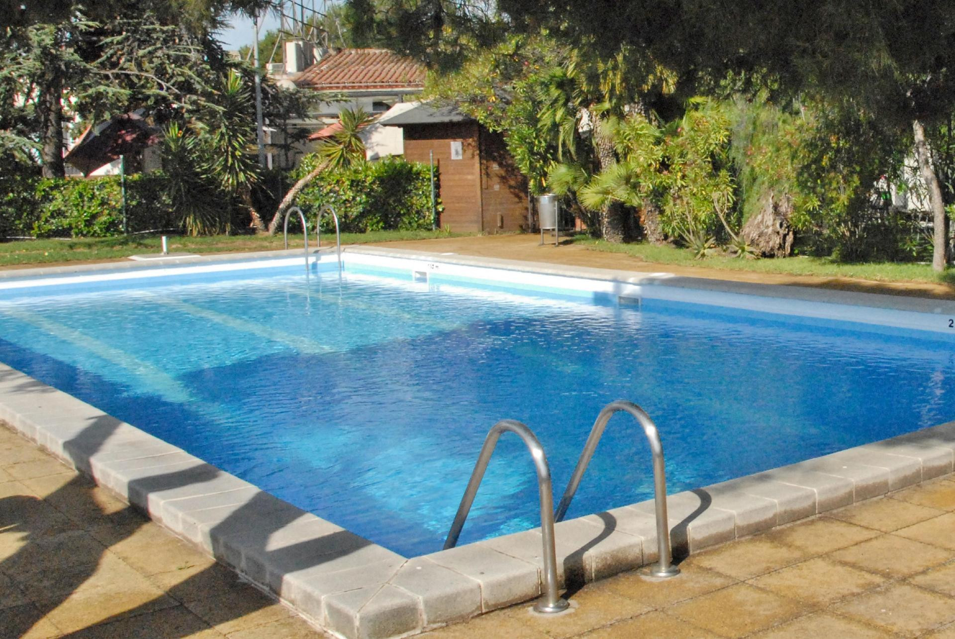Vista Piscina Hotel El Castell