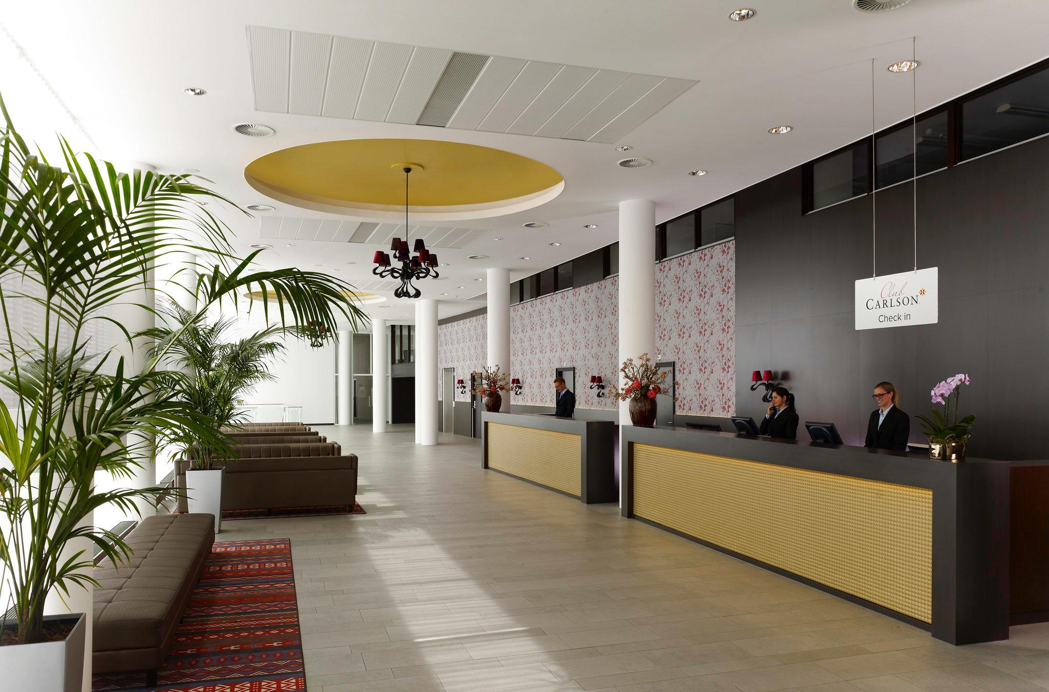 Vista Lobby Park Plaza Amsterdam Airport