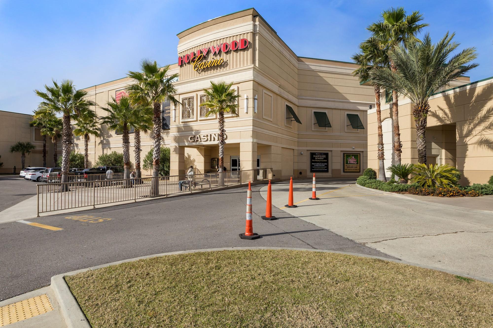 Vista Exterior Hollywood Casino Gulf Coast
