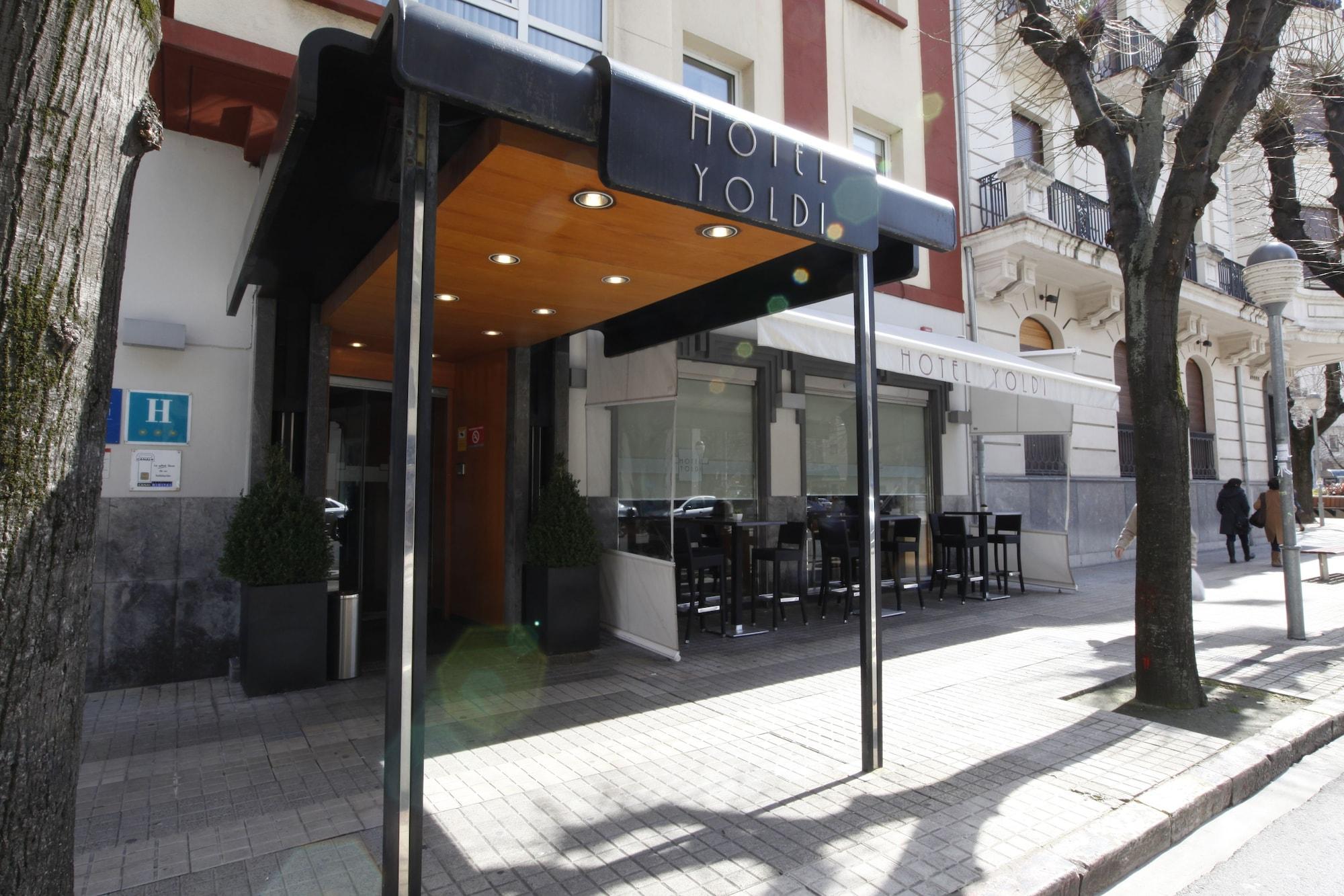 Vista Exterior Hotel Yoldi