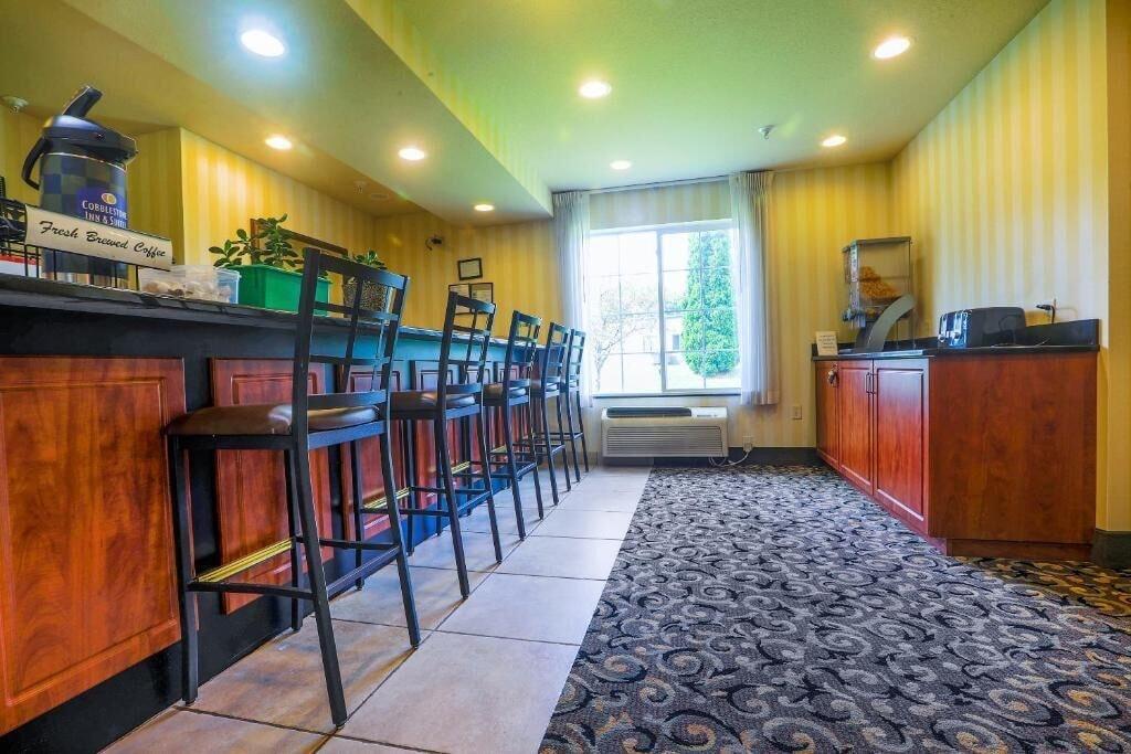 Restaurant The Evansville Inn