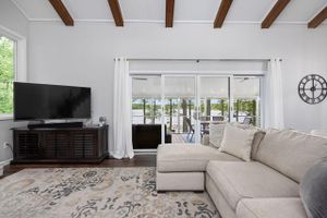 Alquiler Vacacional - Stylish 3BR Lakefront Home on Kerr Lake