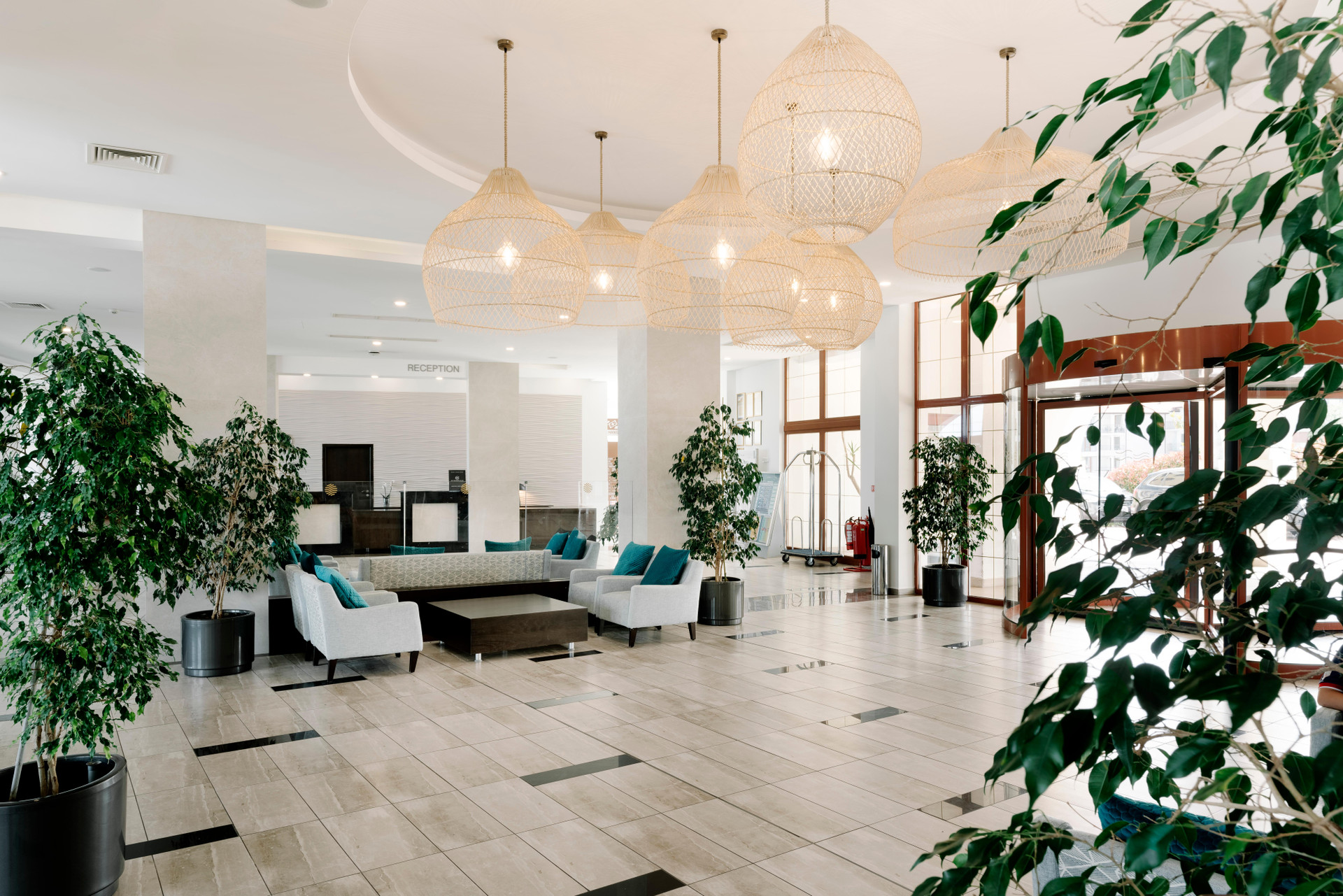 Vista Lobby Alua Helios Bay
