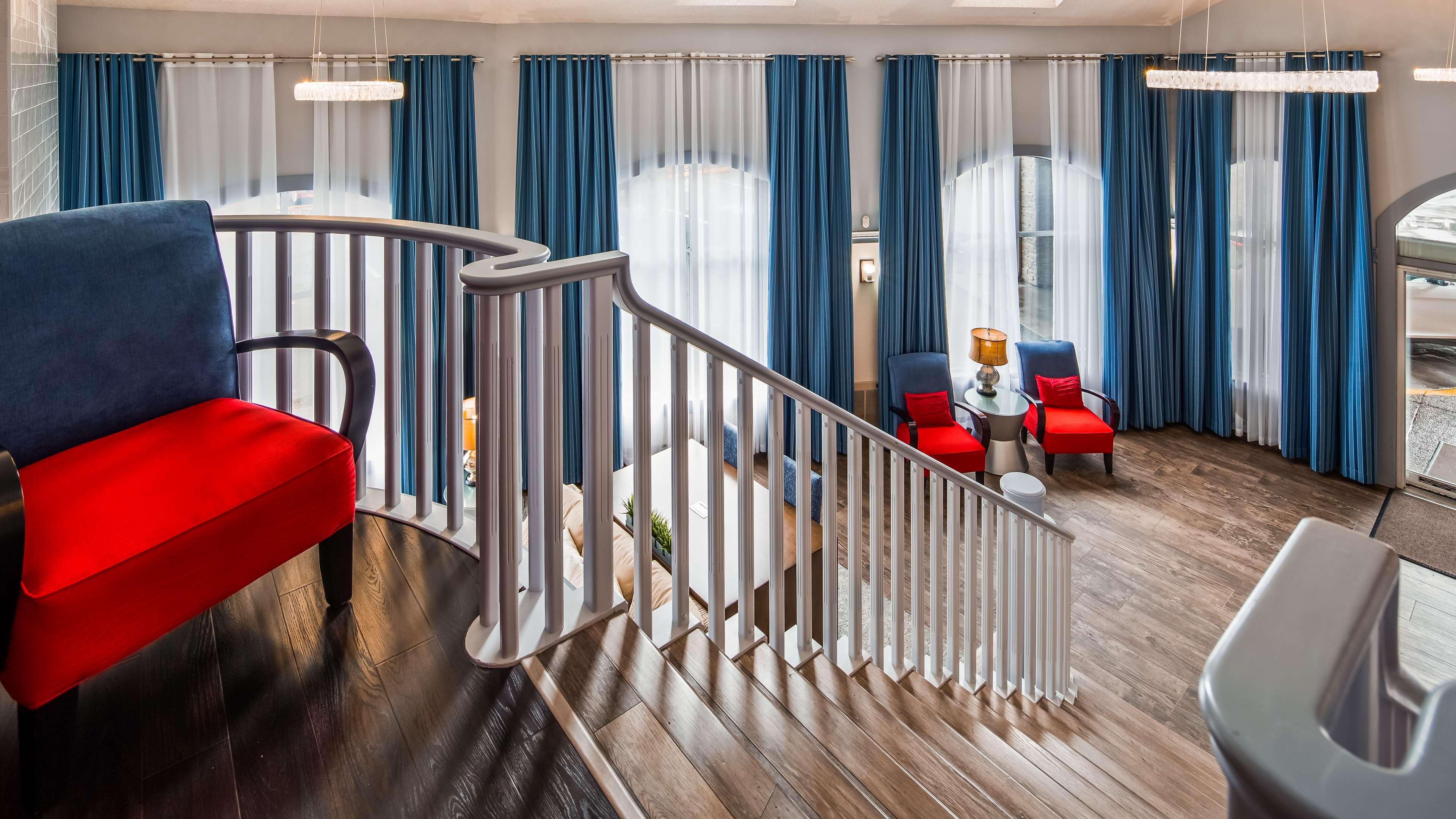 Vista Lobby Best Western Plus Regency Inn & Conference Centre