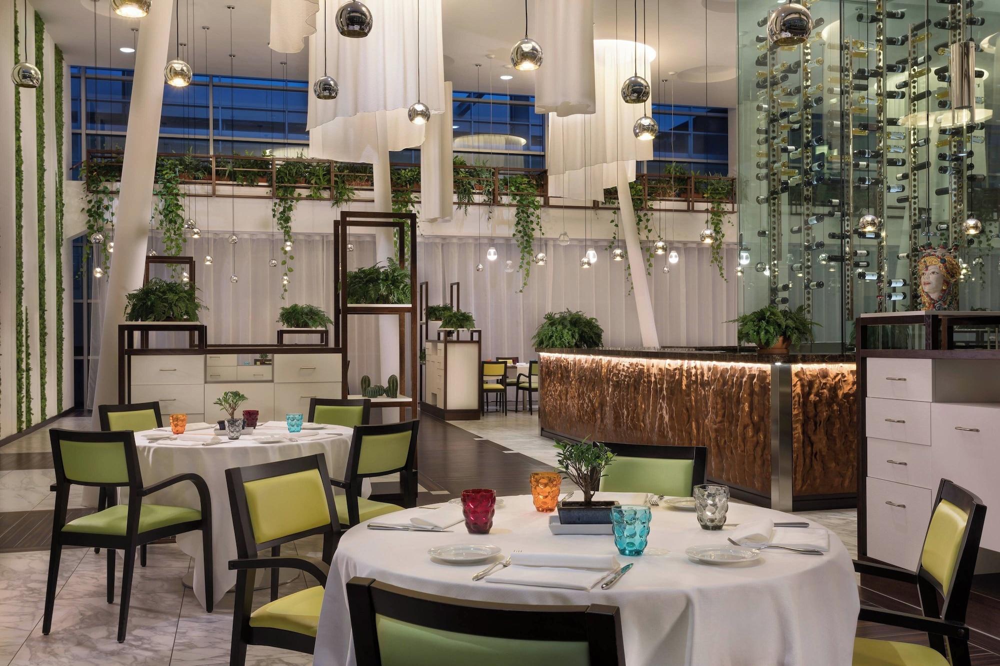Restaurant Sheraton Milan Malpensa Airport Hotel & Conference Center