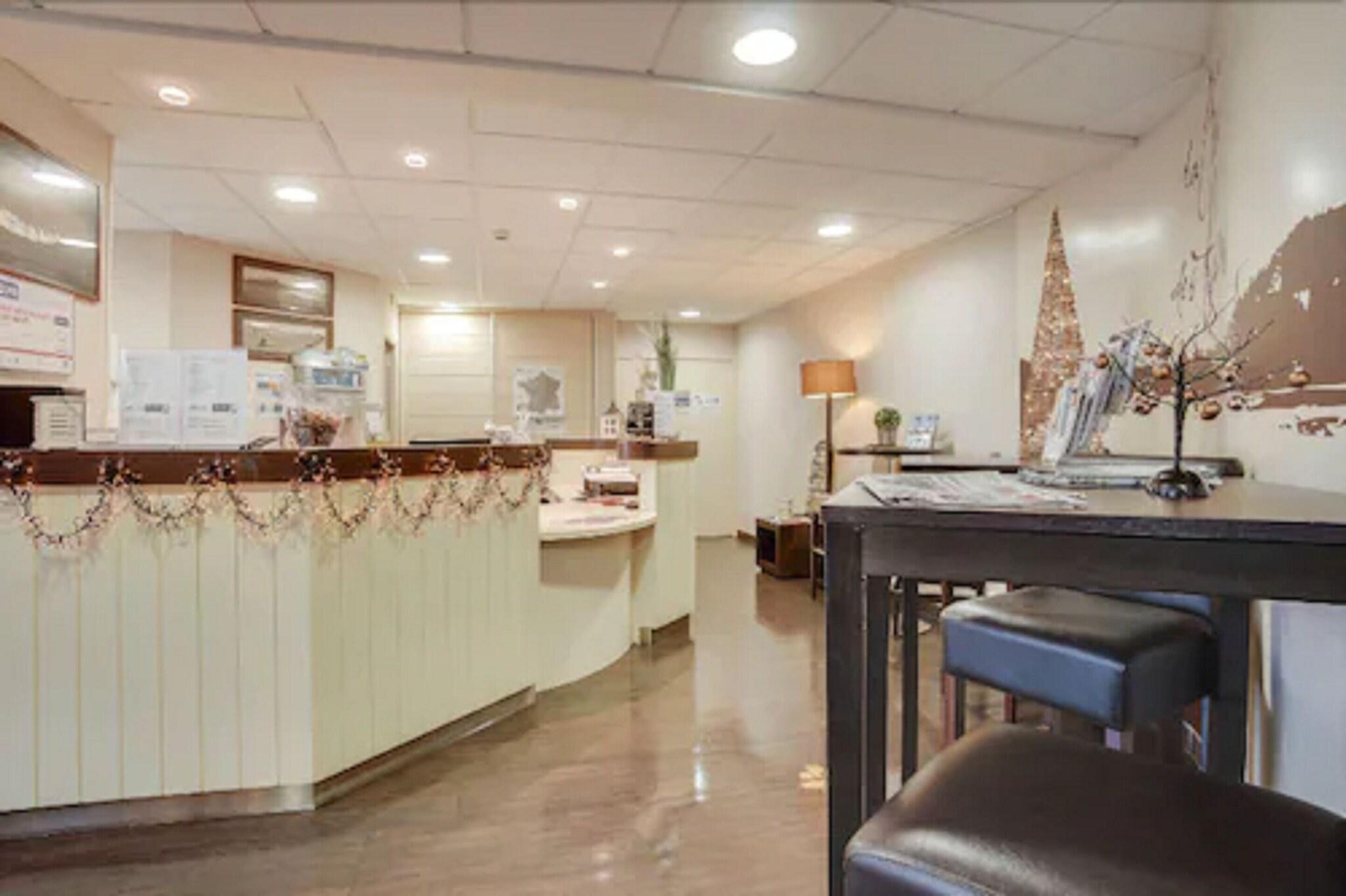 Vista Lobby Brit Hotel La Cote Des Havres