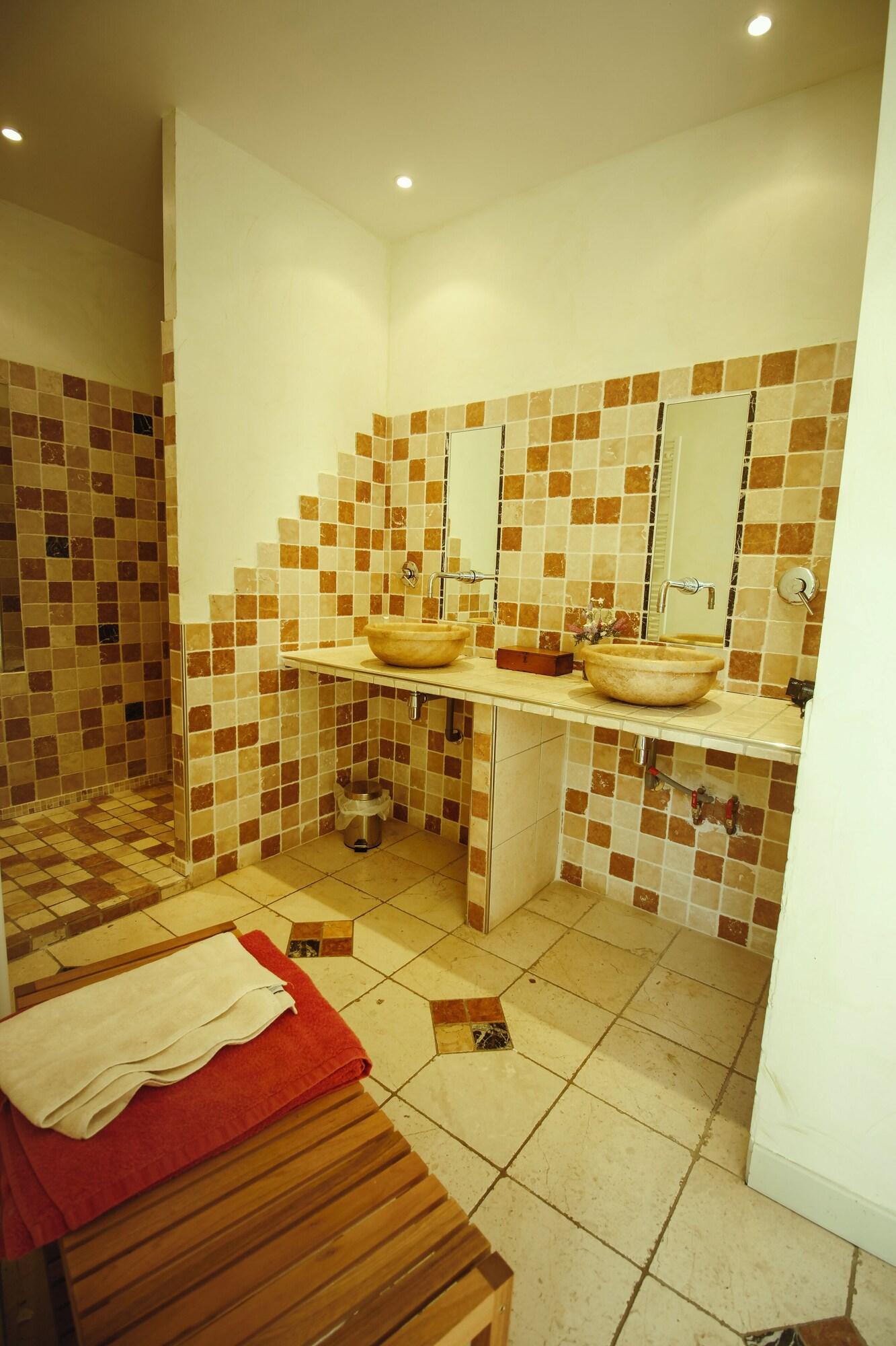 Equipamiento de Habitación Le Château de Sorgues
