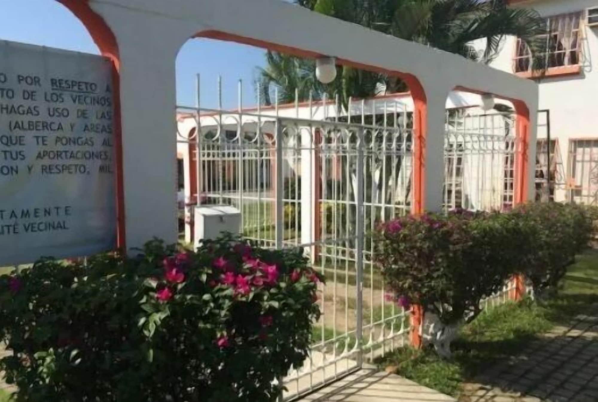 Vista Exterior Casa Marques