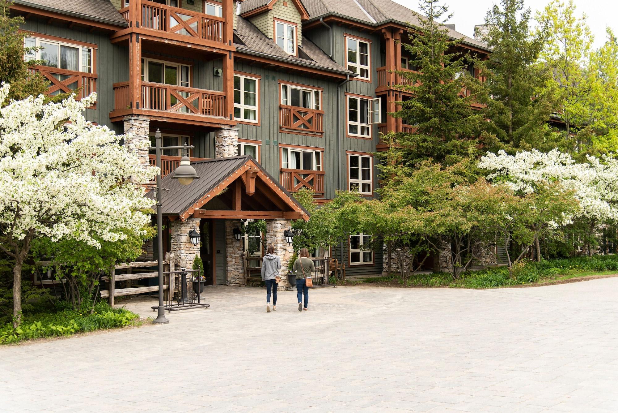 Vista Exterior Blue Mountain Resort Village Suites