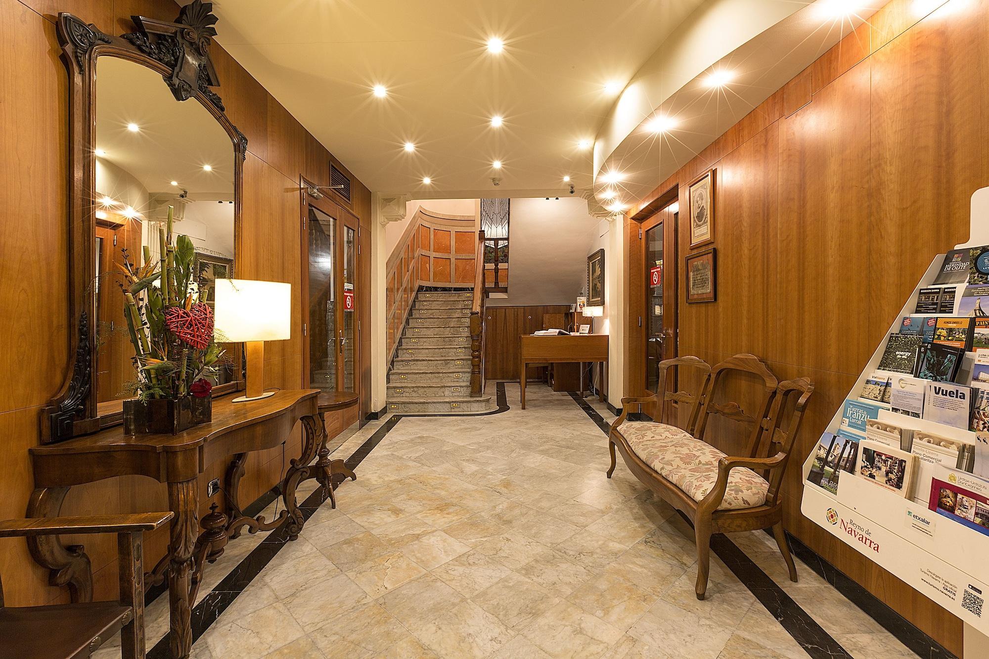 Vista Lobby Hotel Remigio