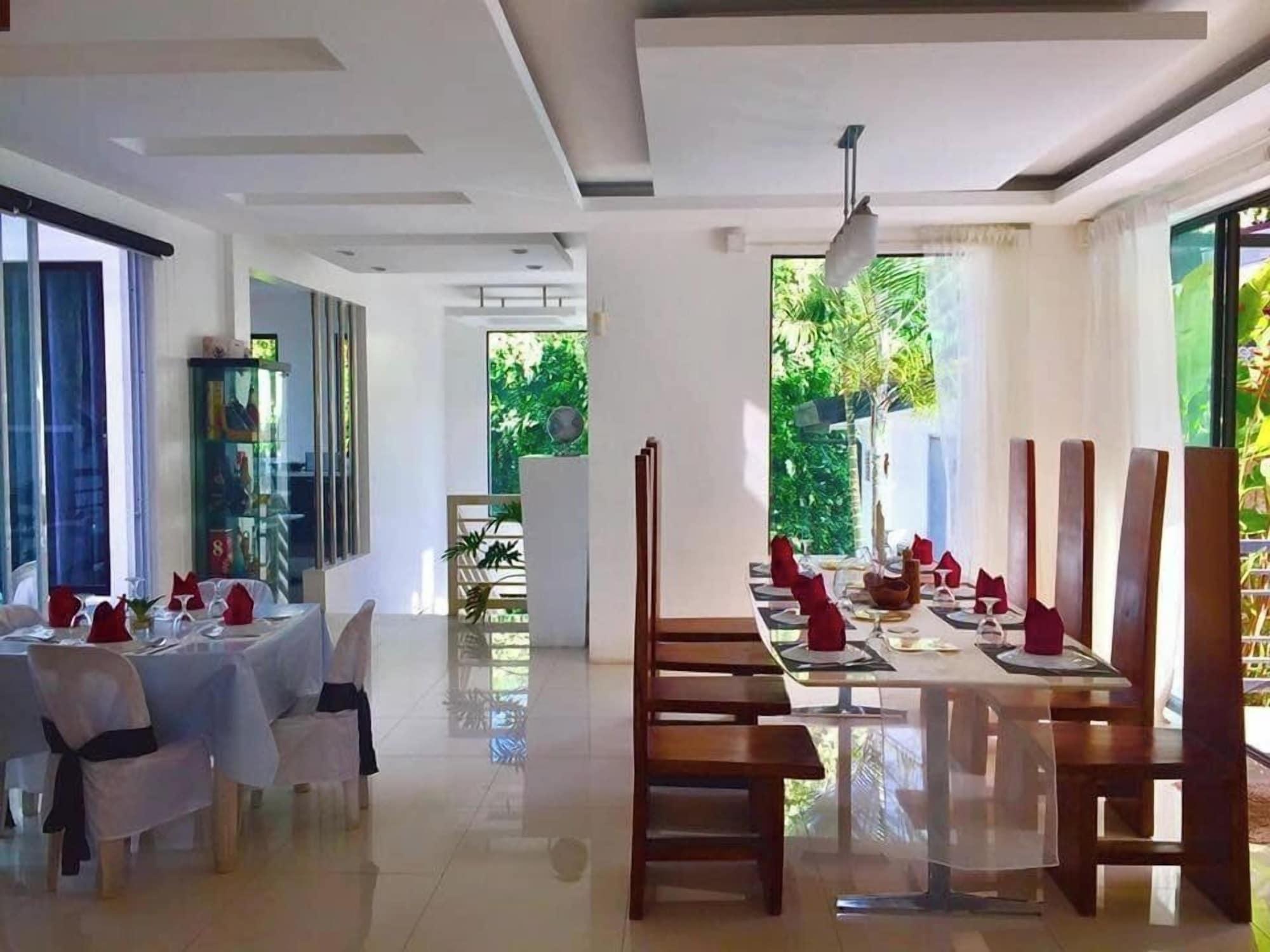 Restaurant D&D Residences